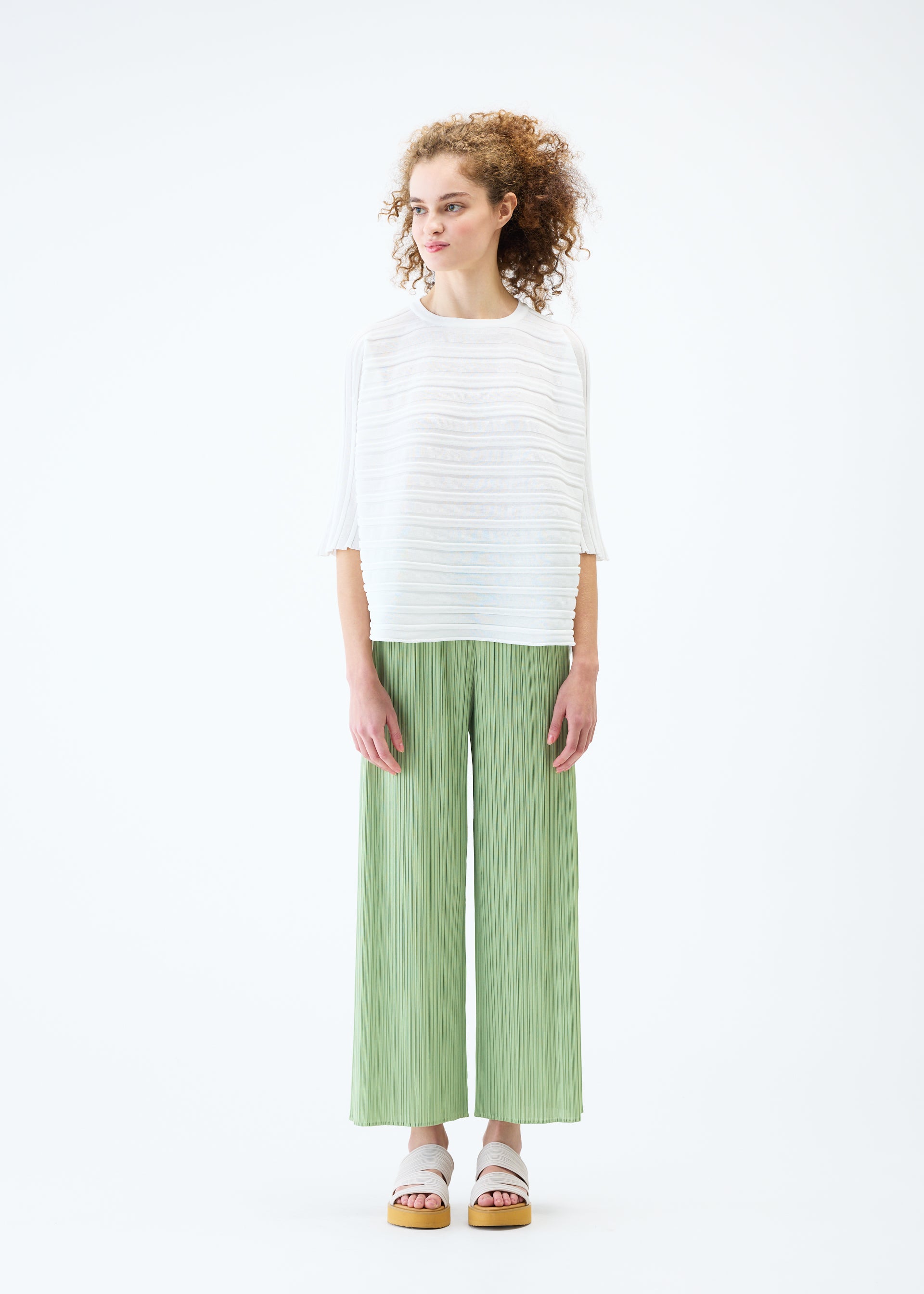 STEP KNIT、ウィメンズ_ニット、着用画像1