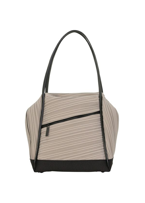 BIAS PLEATS BAG、バッグ&財布_ハンドバッグ、グレー