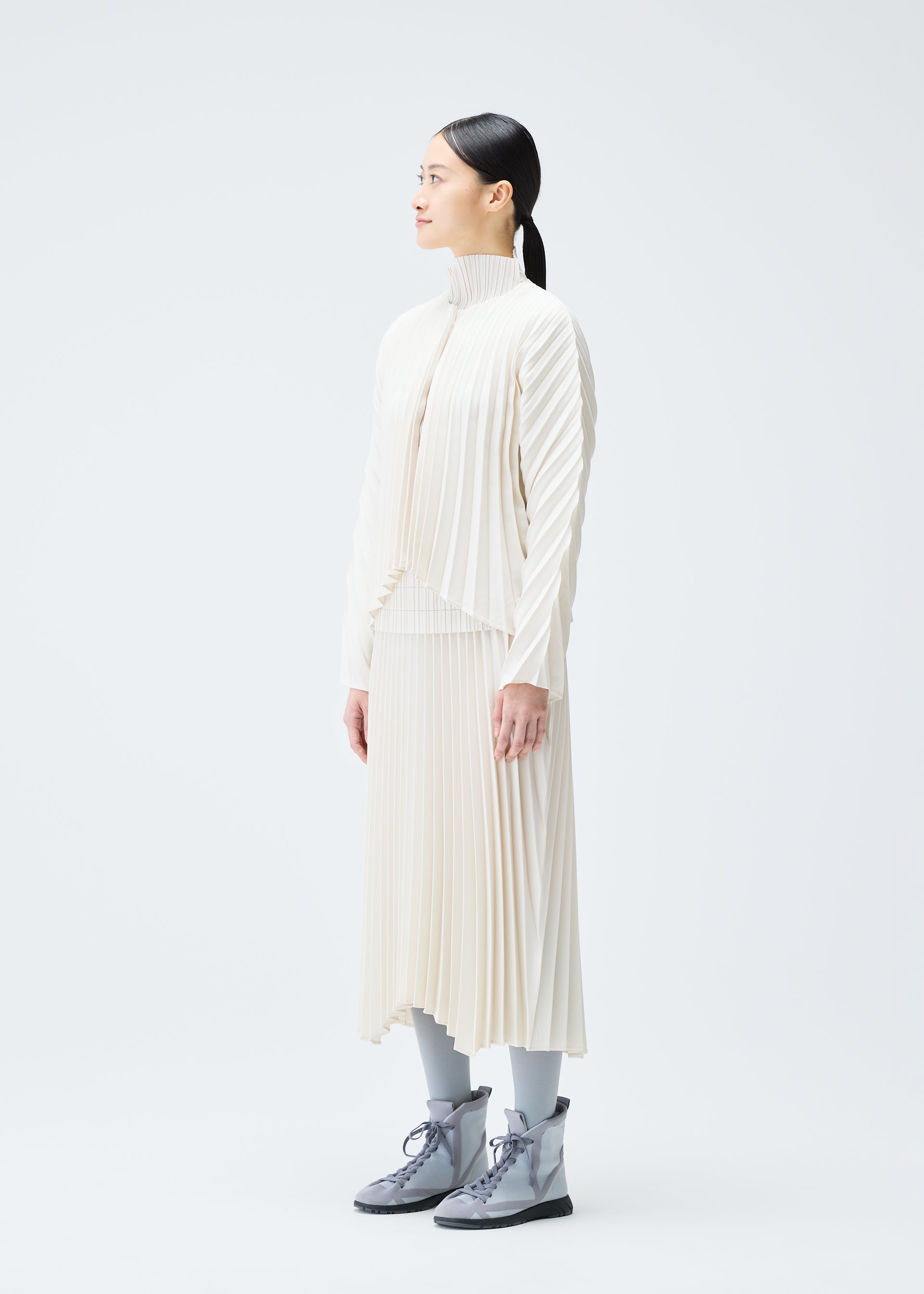 CIRCULAR – isseymiyake.com