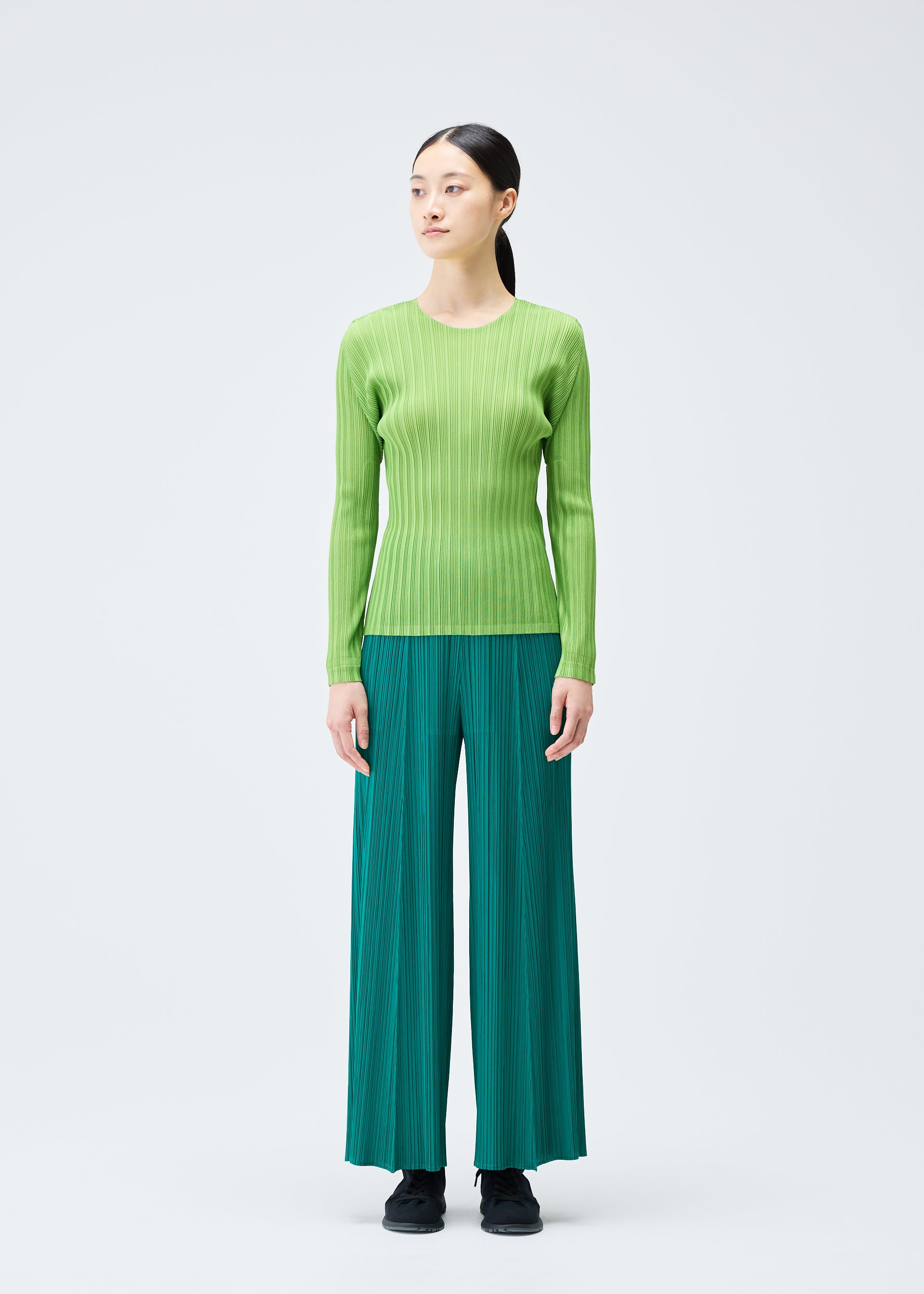 RIB PLEATS NOVEMBER – isseymiyake.com