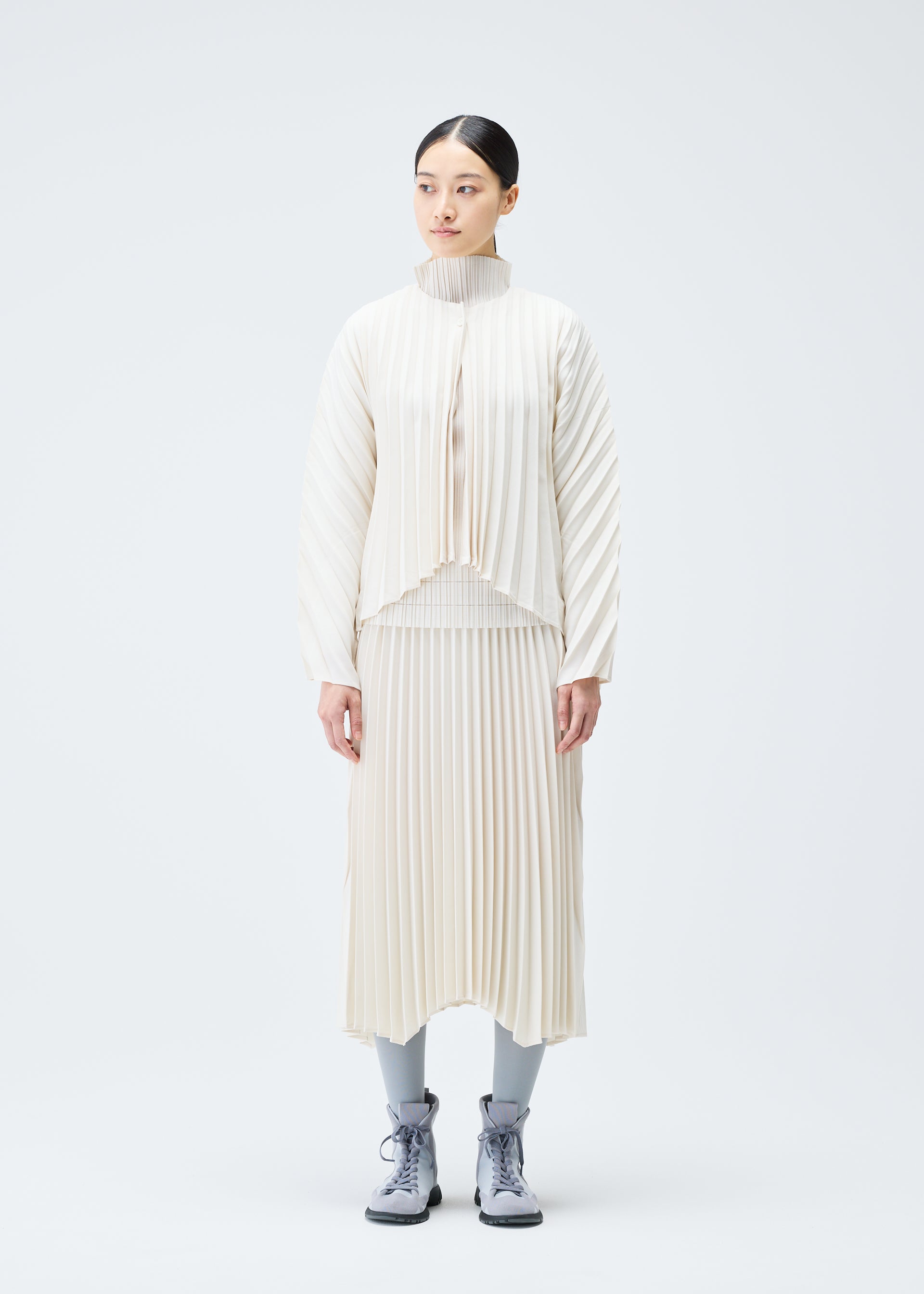 ウィメンズ／トップス／カーディガン – isseymiyake.com