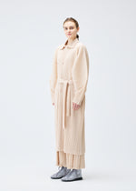 WOOL PLEATS、ウィメンズ_ジャケット&コート_コート、着用画像2