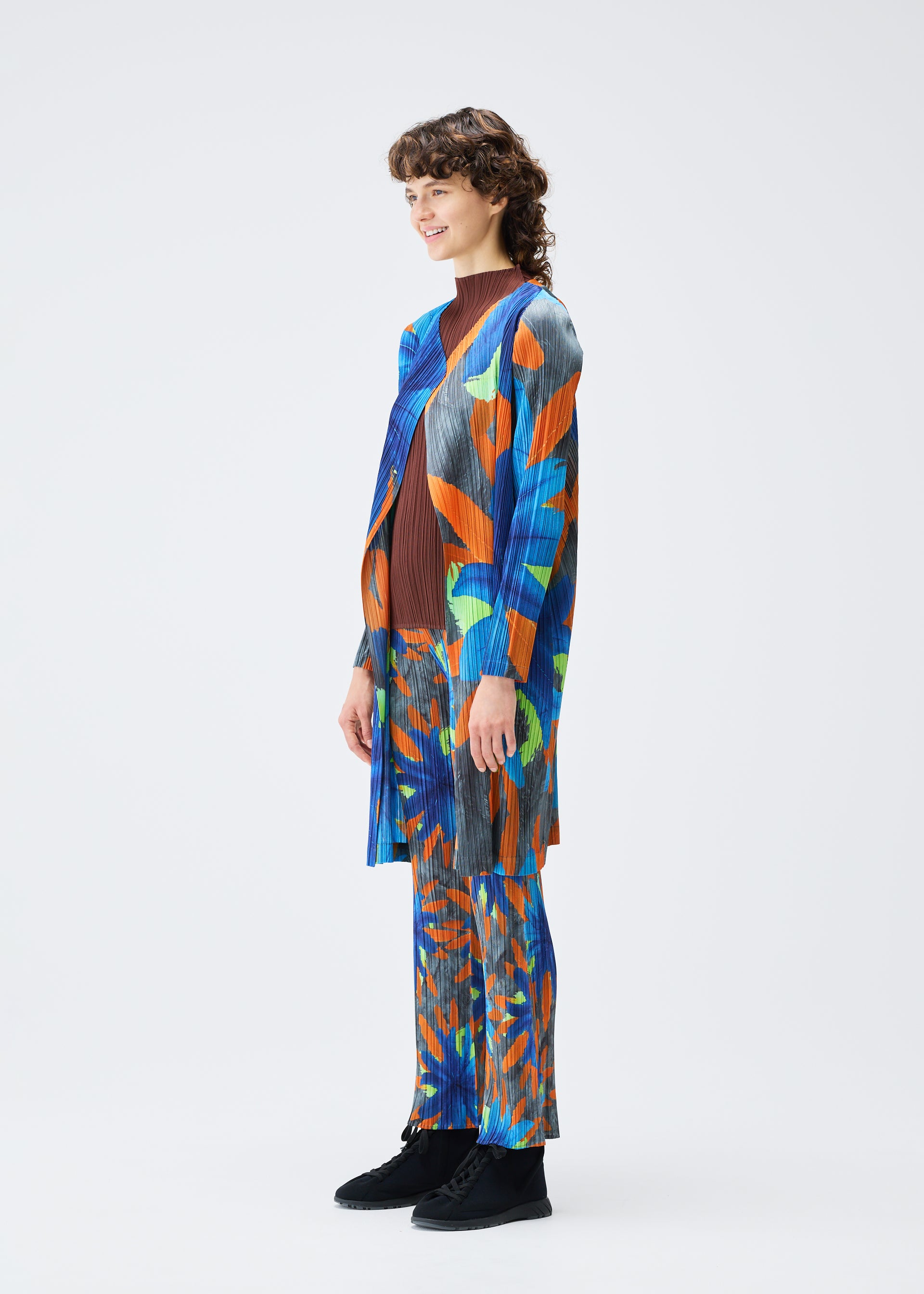 CARNIVAL – isseymiyake.com