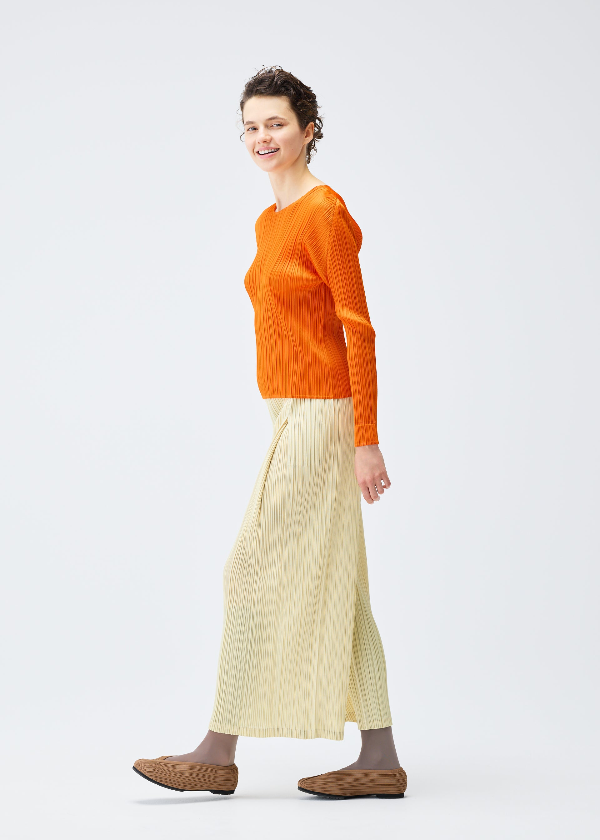 MONTHLY COLORS : DECEMBER – isseymiyake.com
