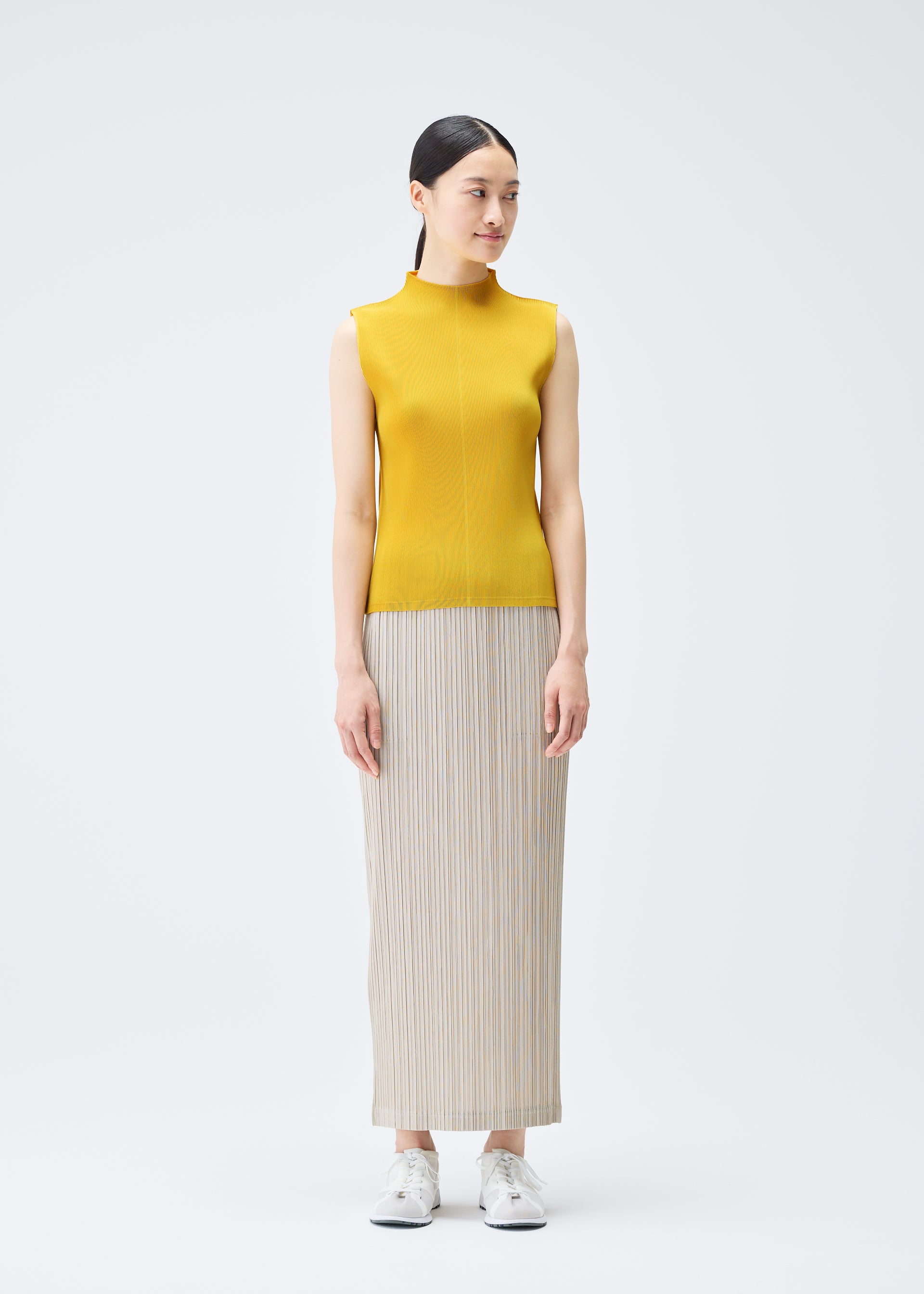 THICKER BOTTOMS 1 – isseymiyake.com