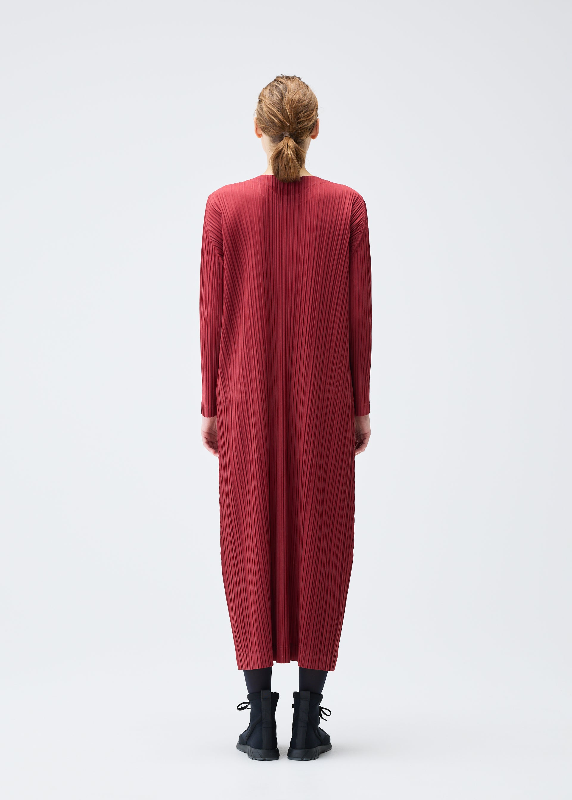 WOOL PLEATS – isseymiyake.com