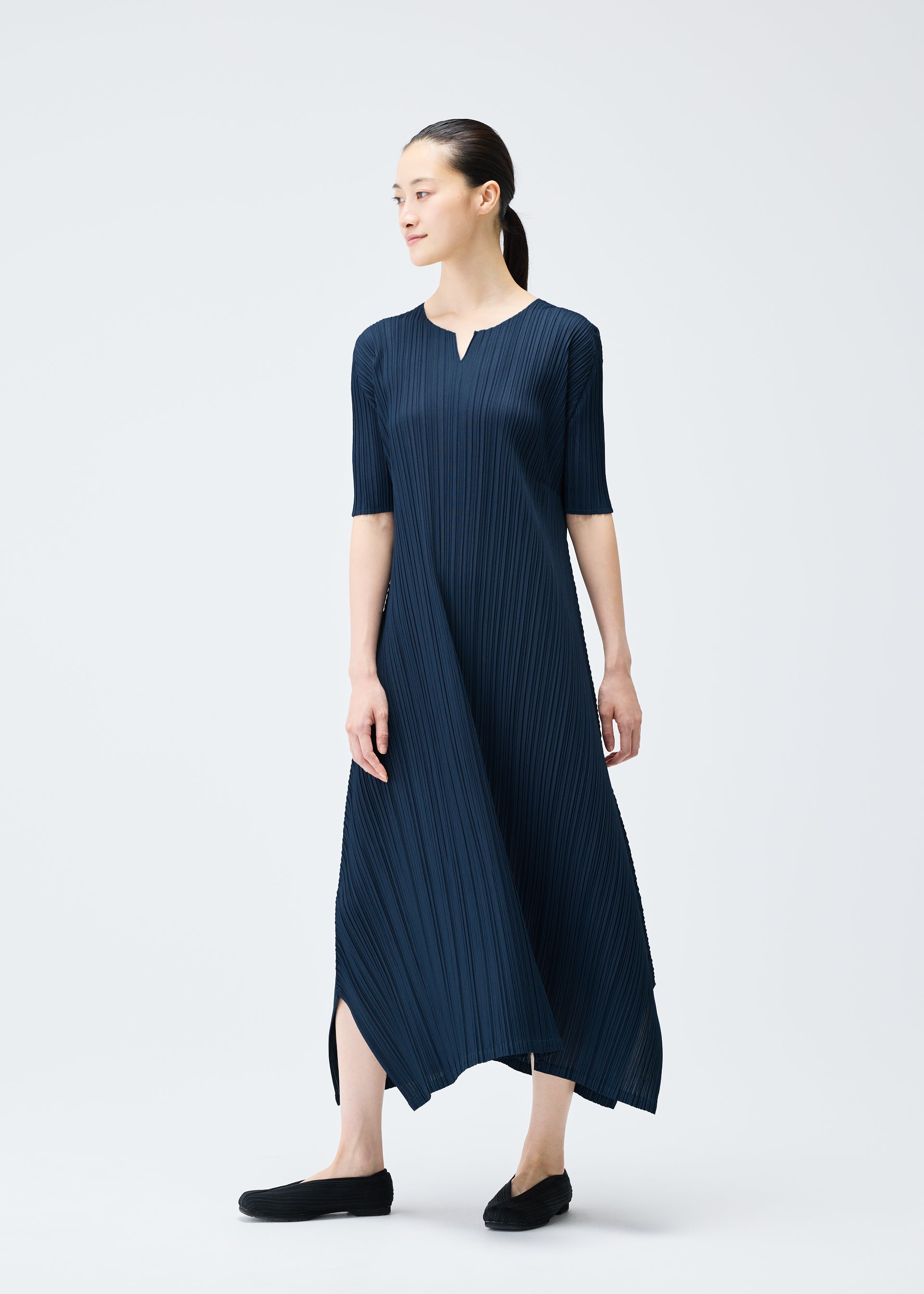 MELLOW PLEATS、ウィメンズ_ワンピース、着用画像4