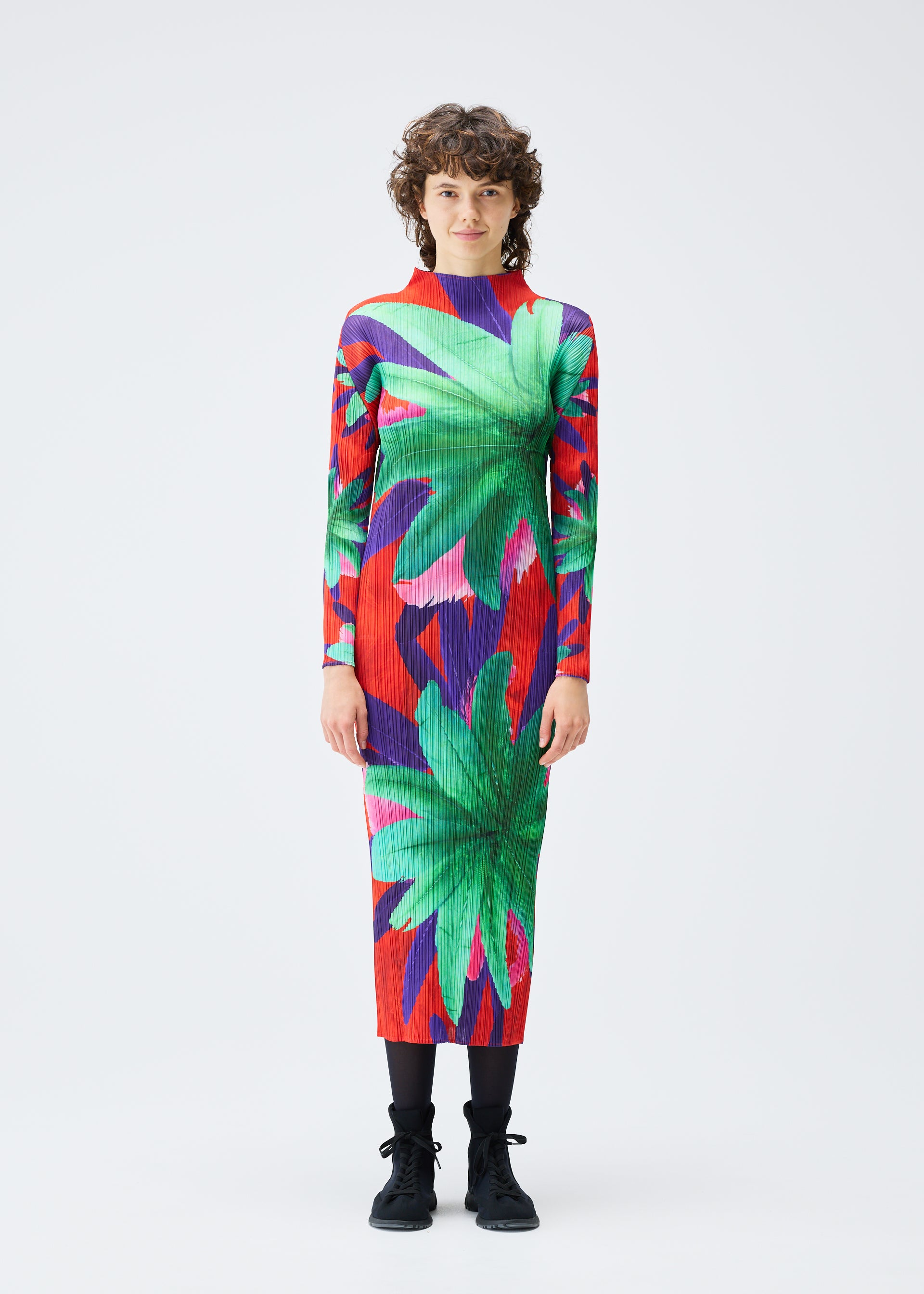 PLEATS PLEASE ISSEY MIYAKE – isseymiyake.com