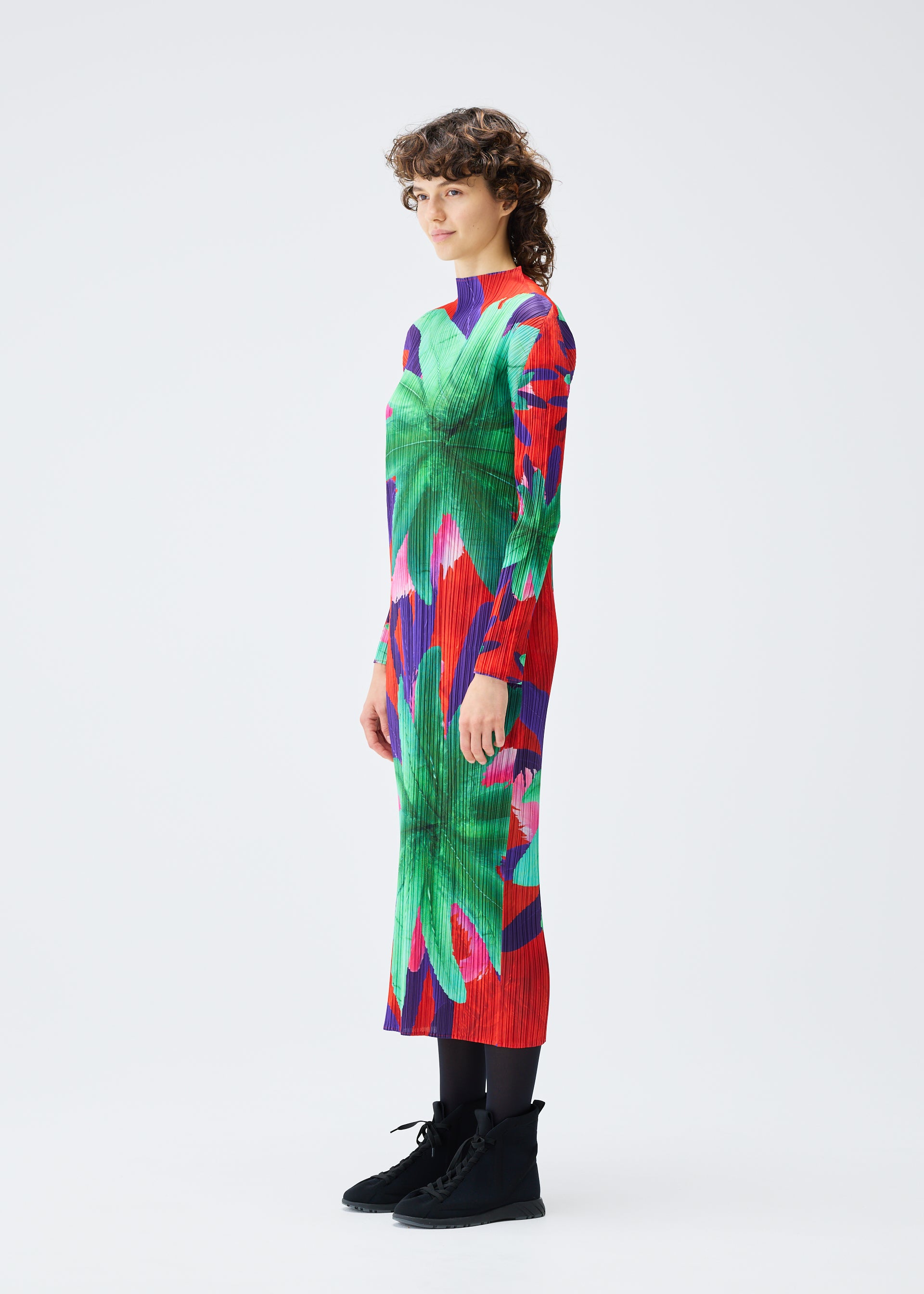 CARNIVAL – isseymiyake.com