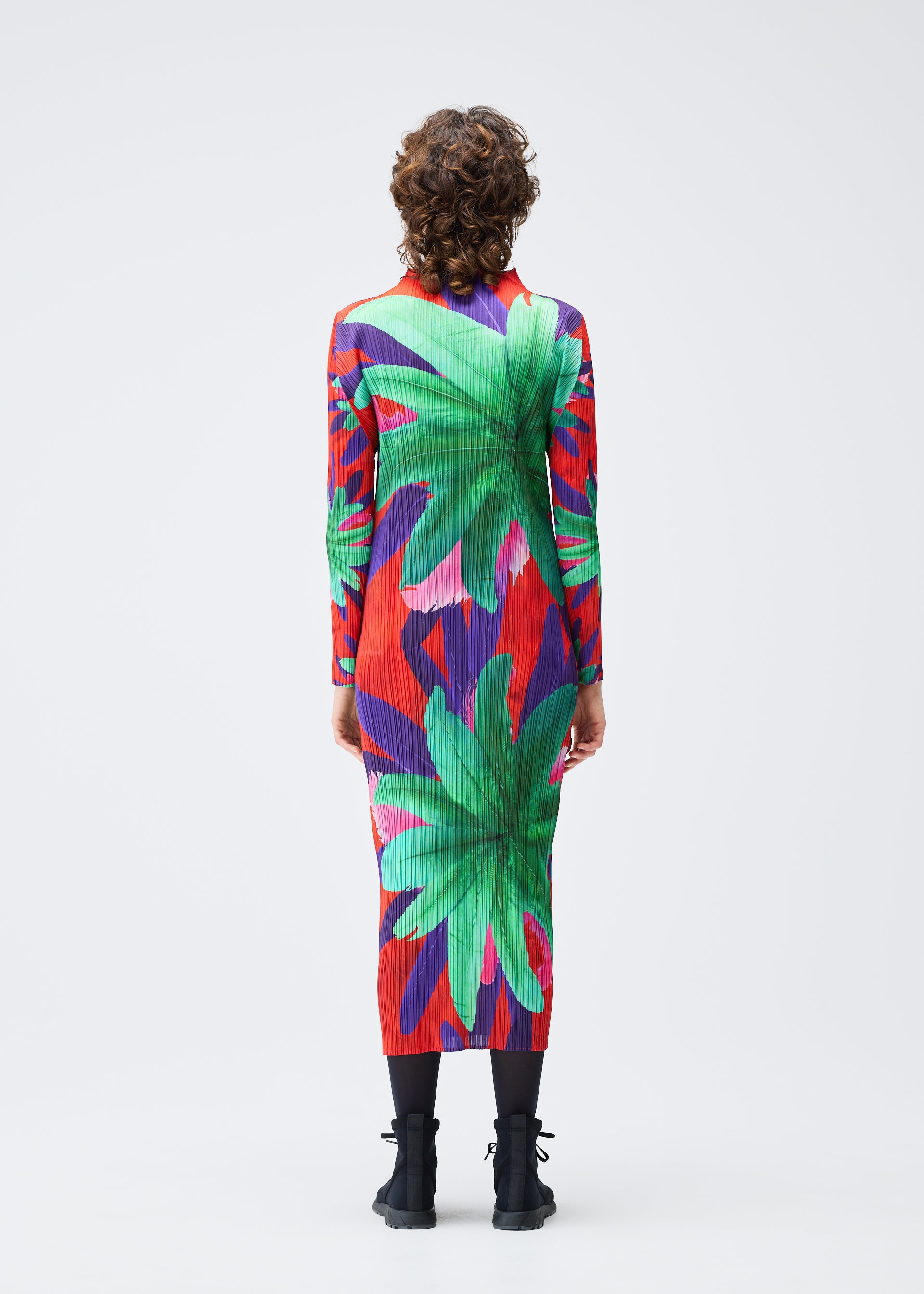 CARNIVAL – isseymiyake.com