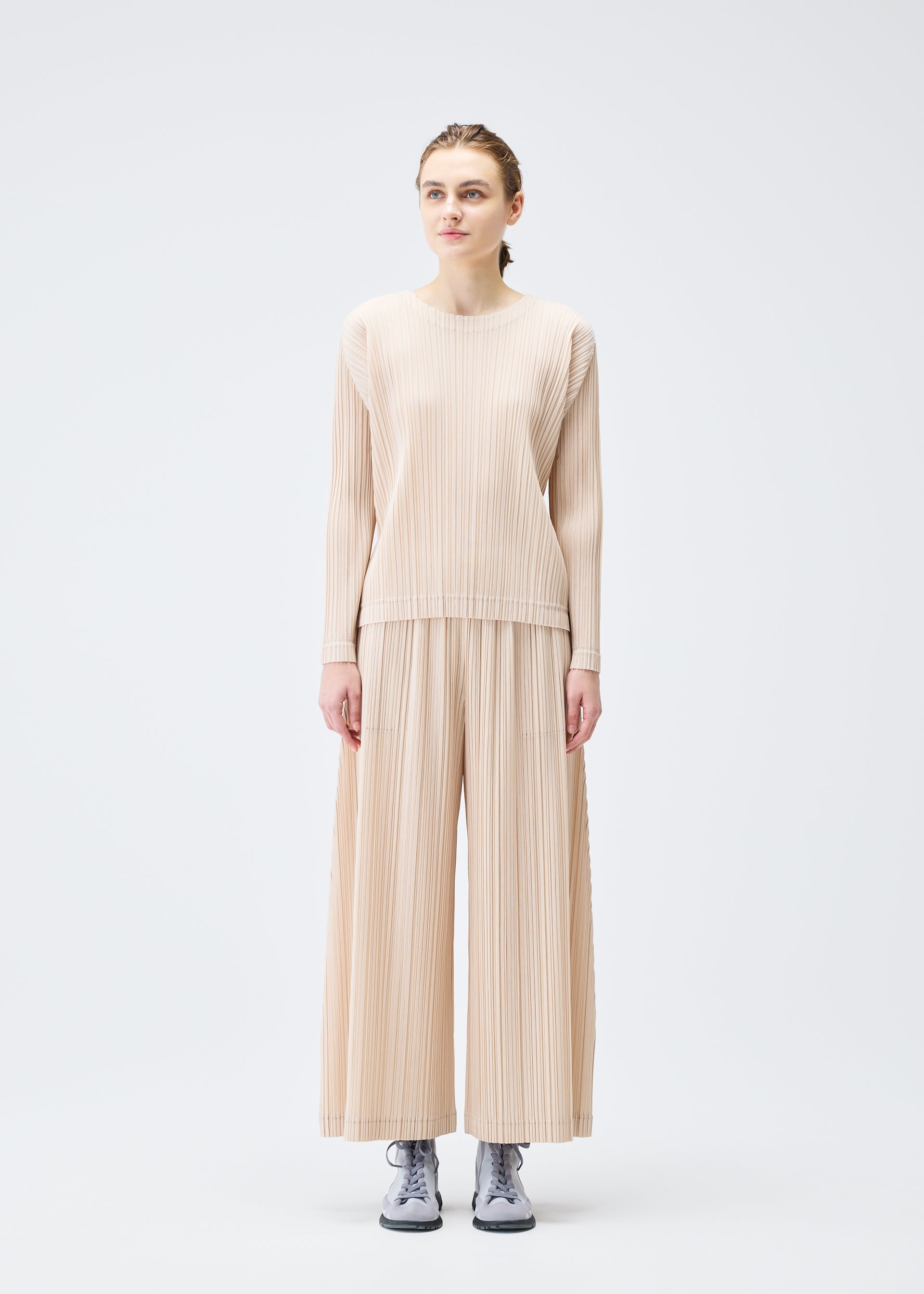 WOOL PLEATS、ウィメンズ_トップス_トップ、着用画像1