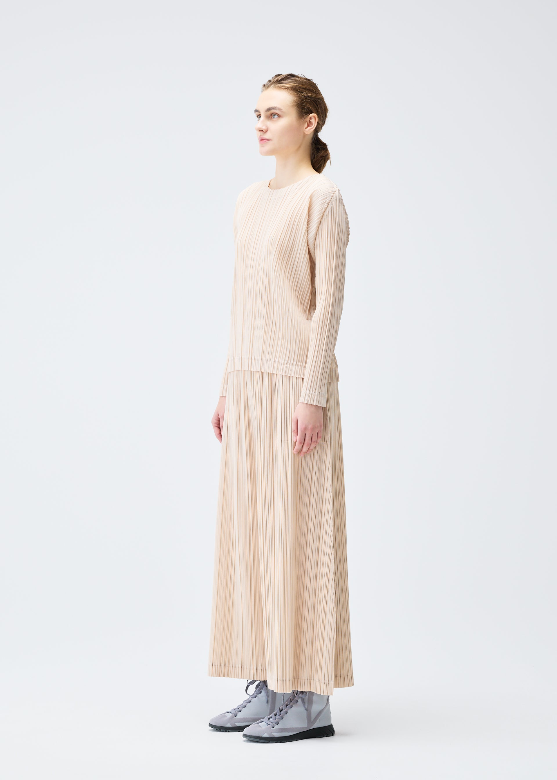 WOOL PLEATS、ウィメンズ_トップス_トップ、着用画像2