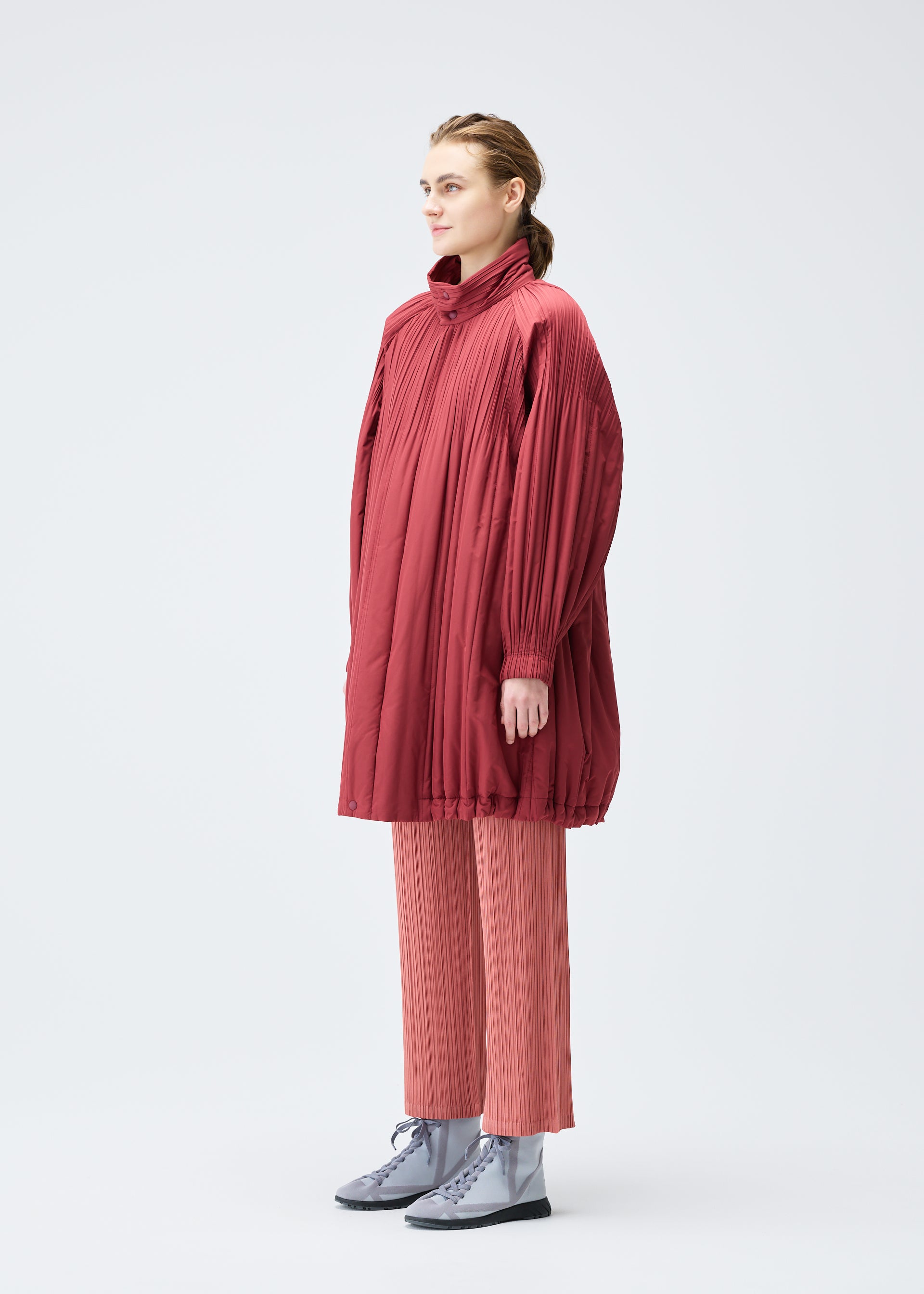 PADDED PLEATS COAT – isseymiyake.com