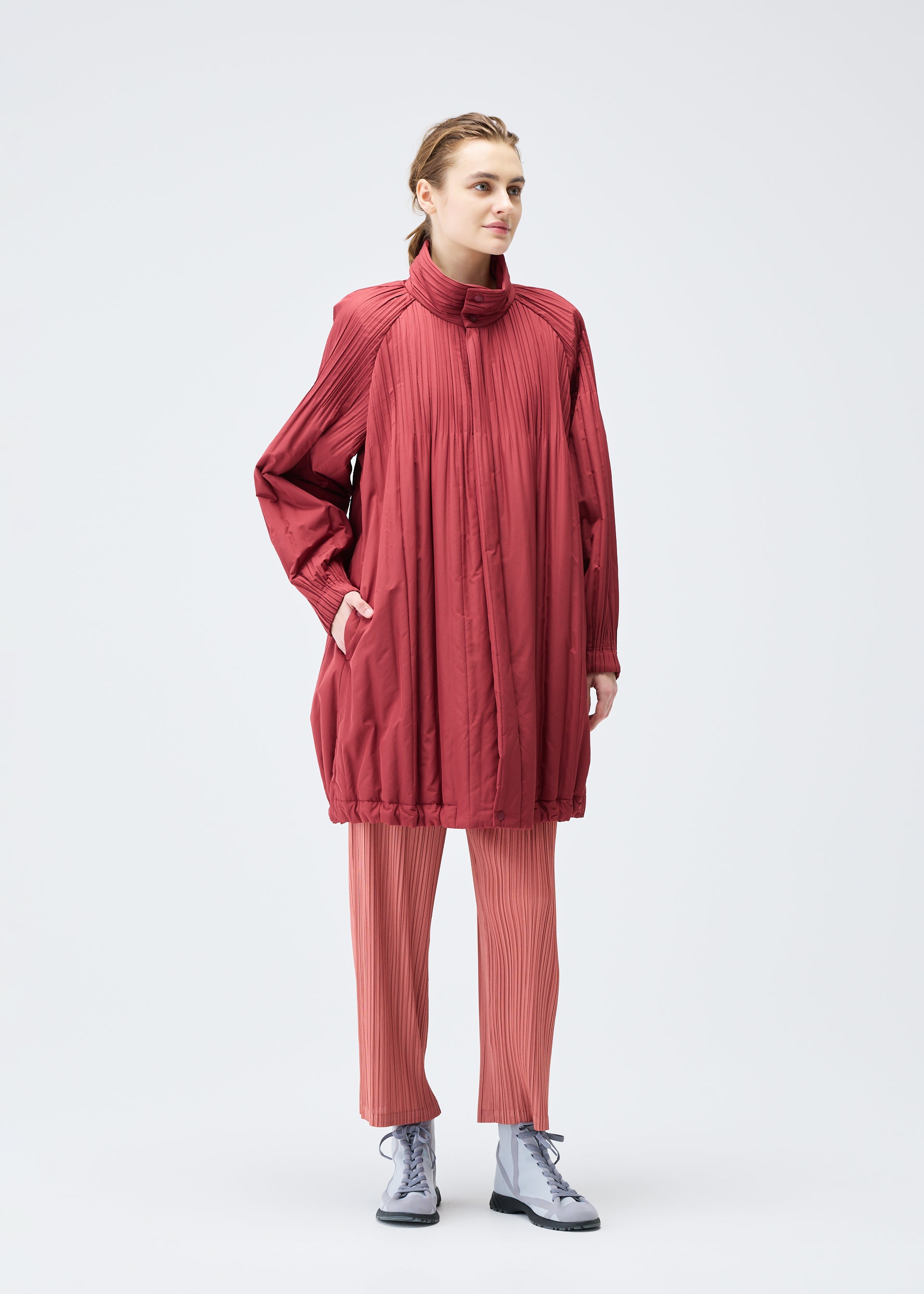 PADDED PLEATS COAT – isseymiyake.com