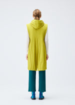 PADDED PLEATS COAT、ウィメンズ_トップス_ベスト、着用画像3