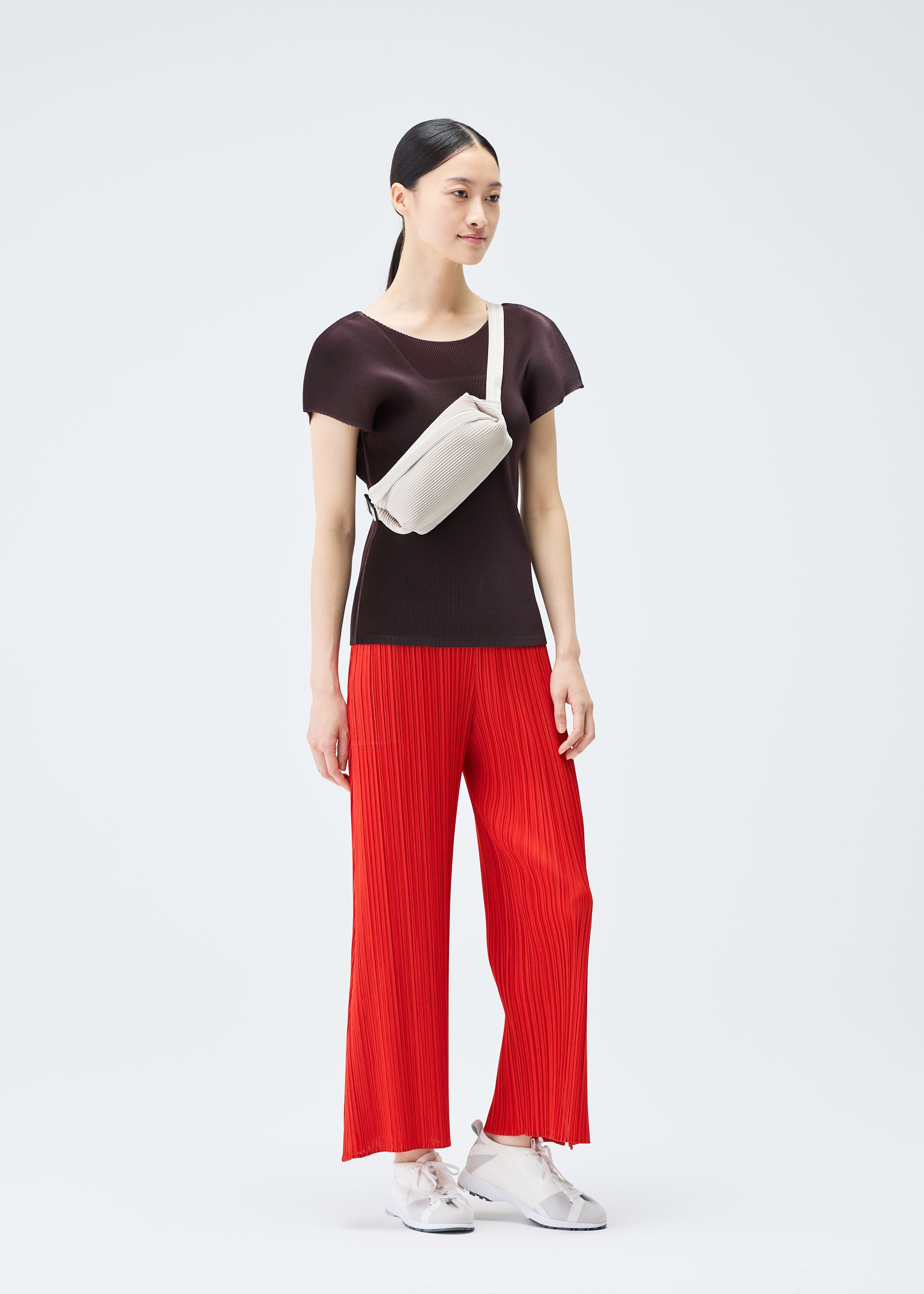 PLEATS PLEASE ISSEY MIYAKE – isseymiyake.com