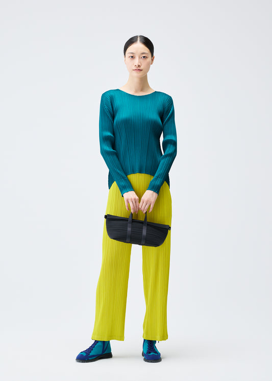 PLEATS BOSTON BAG、バッグ&財布_ハンドバッグ、着用画像1