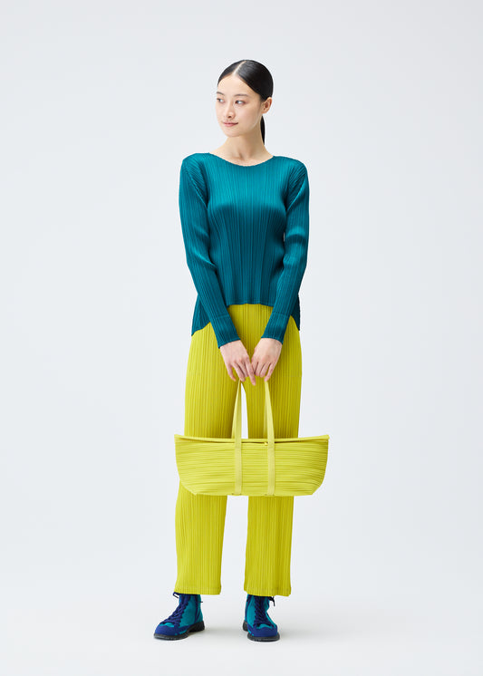 PLEATS BOSTON BAG、バッグ&財布_ハンドバッグ、着用画像1
