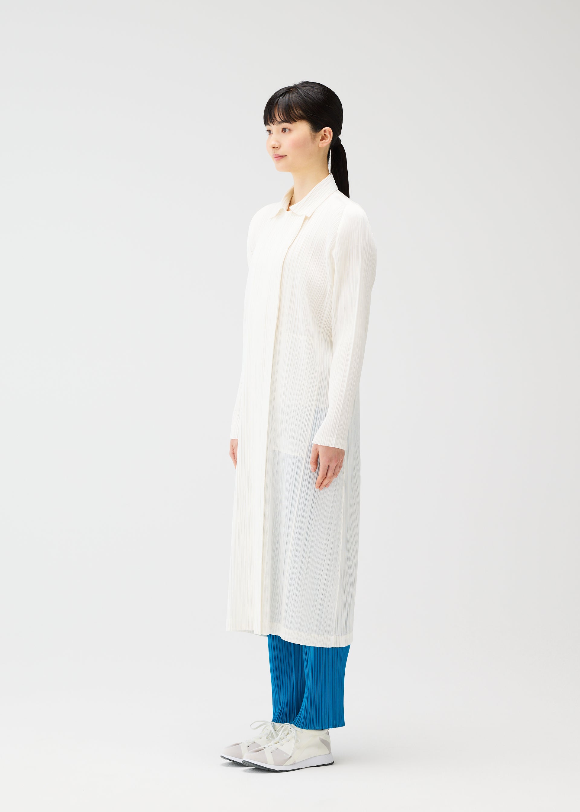MONTHLY COLORS : FEBRUARY – isseymiyake.com