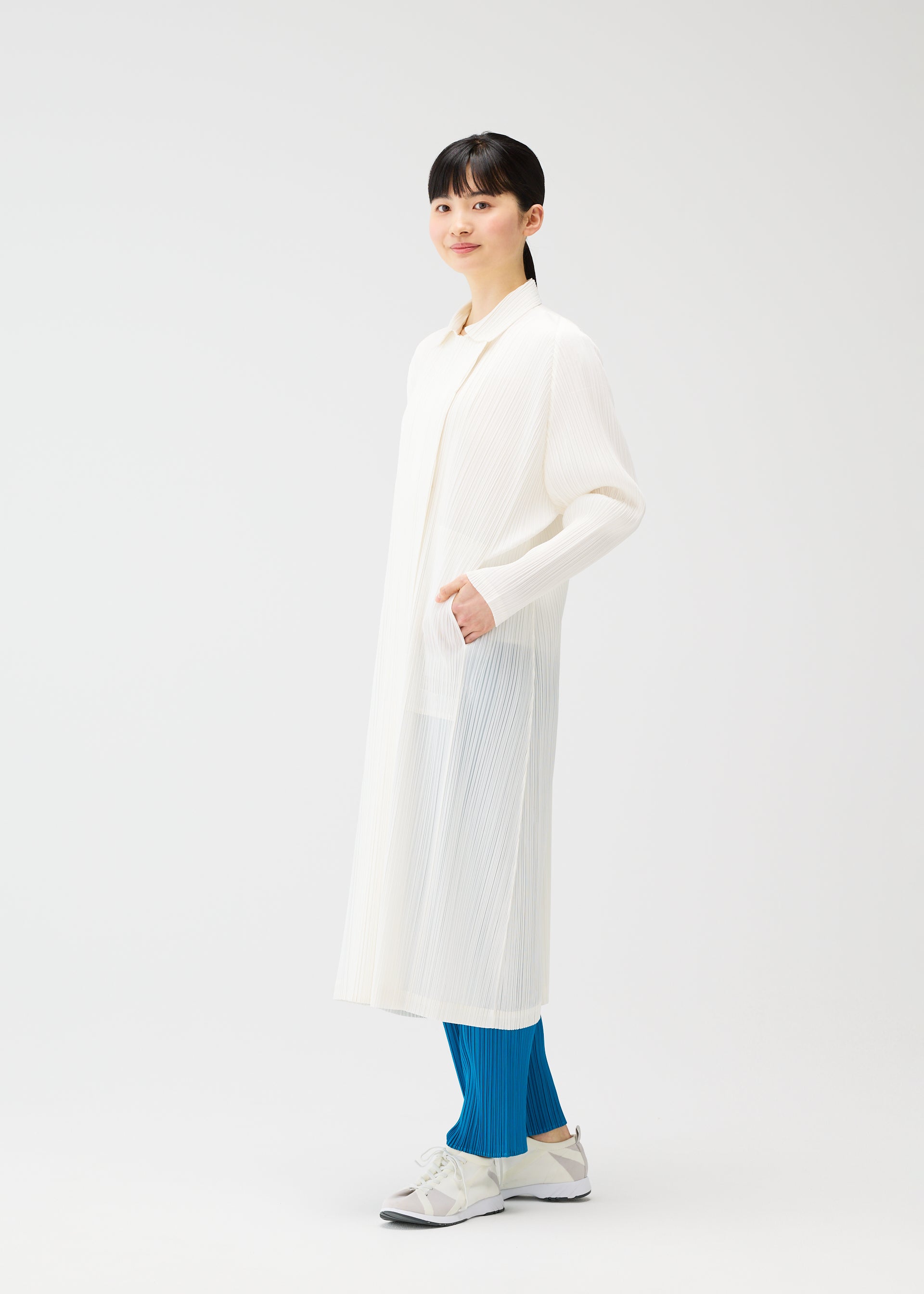 MONTHLY COLORS : FEBRUARY – isseymiyake.com