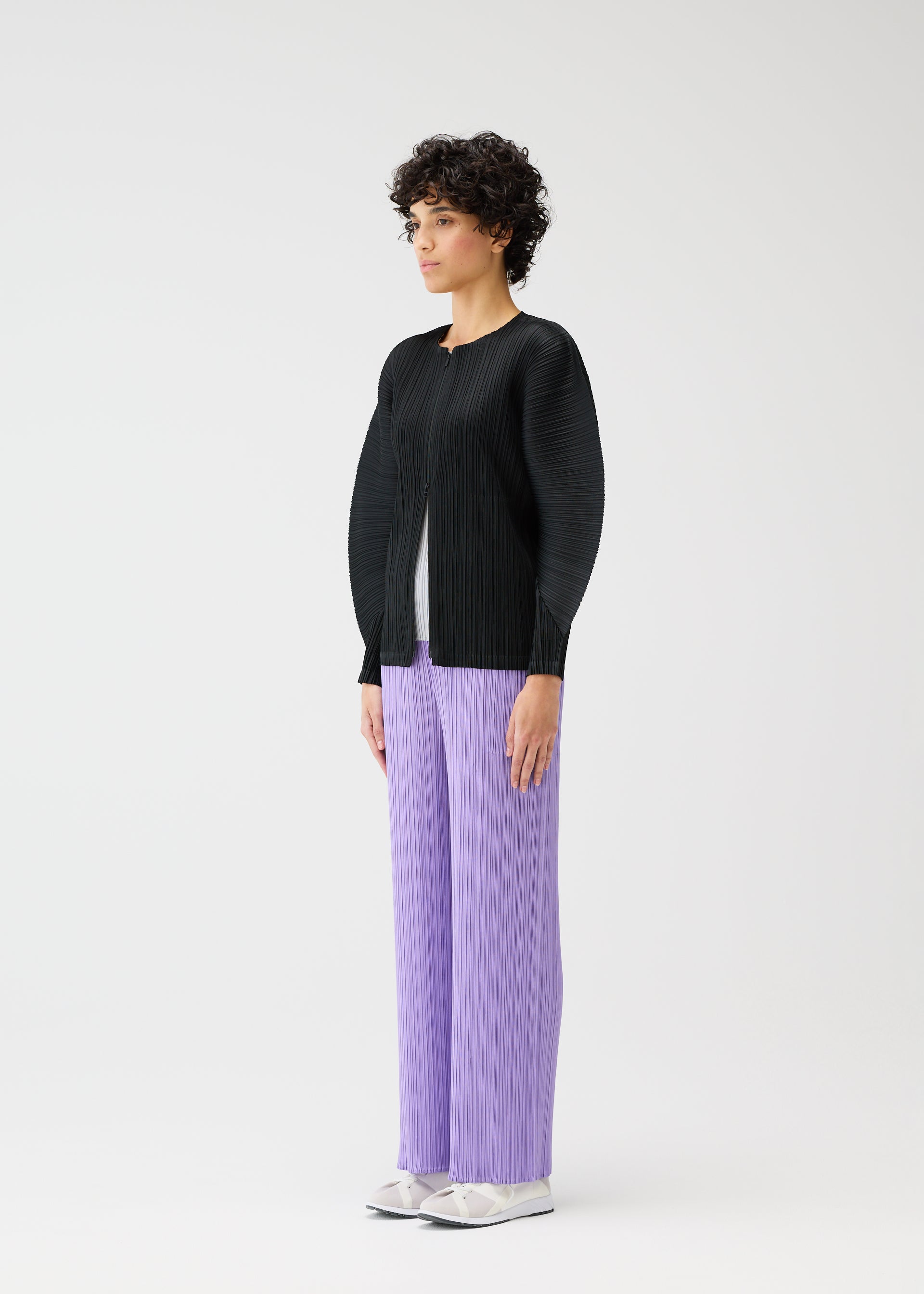 MONTHLY COLORS : APRIL – isseymiyake.com