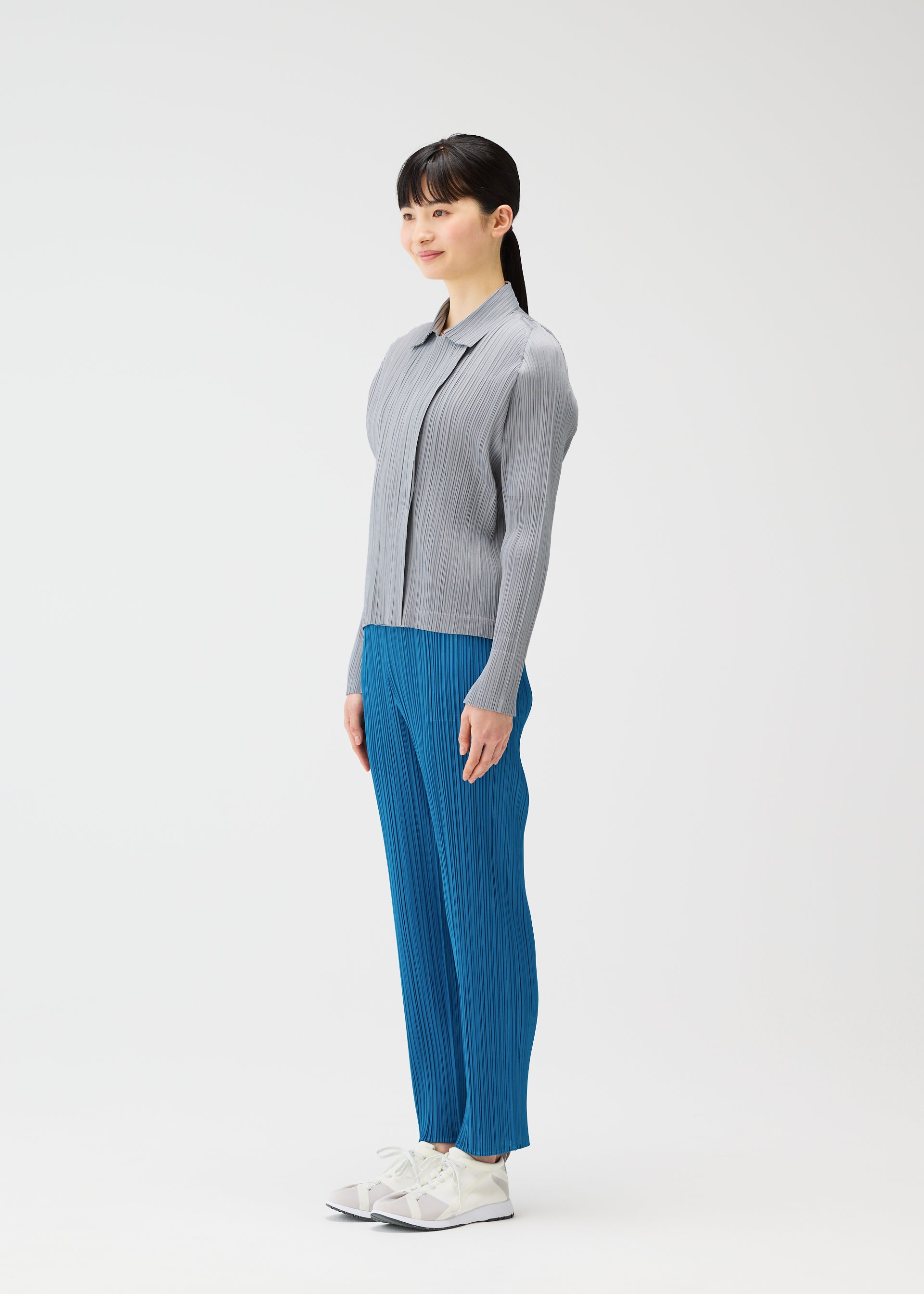 MONTHLY COLORS : FEBRUARY – isseymiyake.com