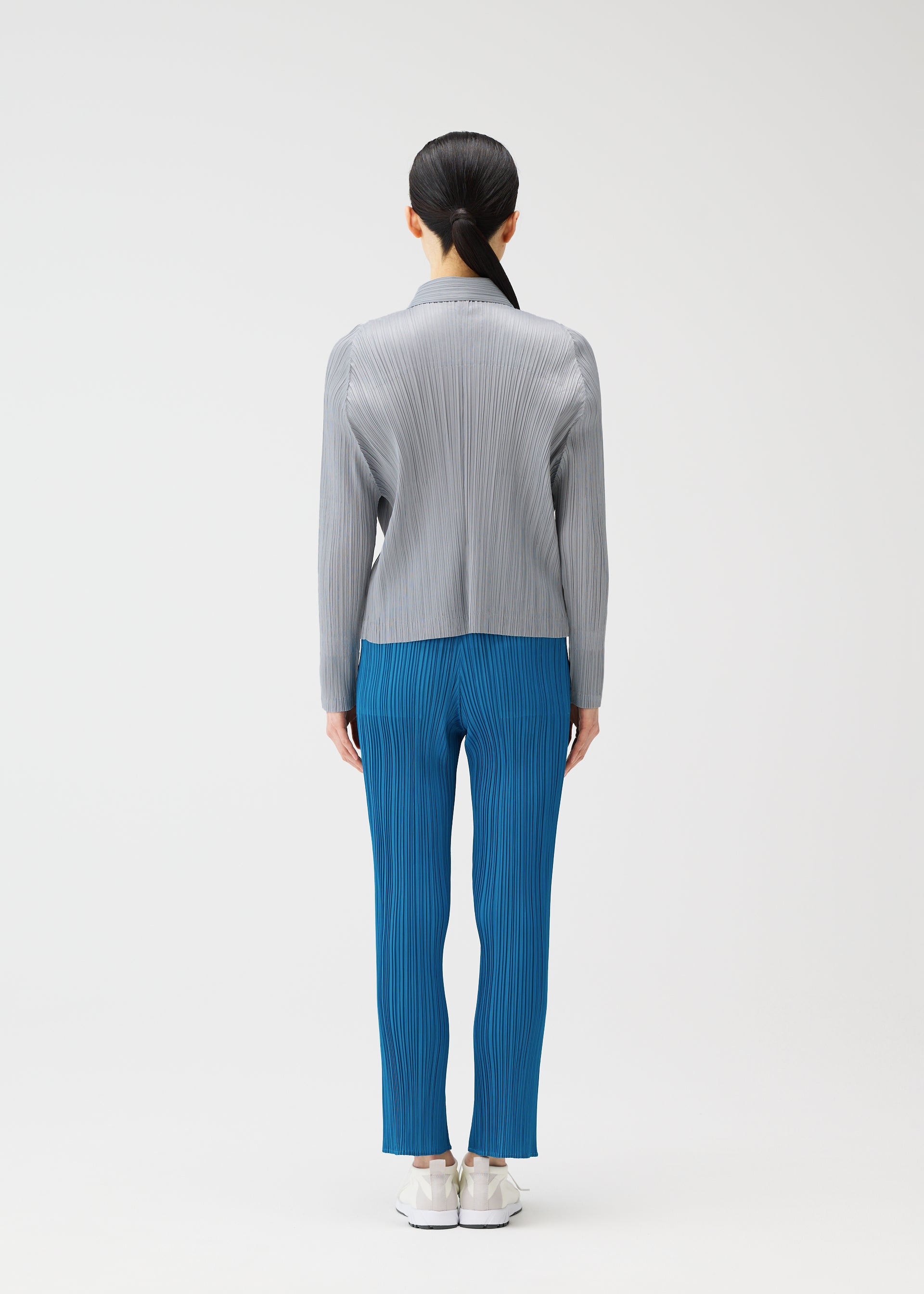 MONTHLY COLORS : FEBRUARY – isseymiyake.com