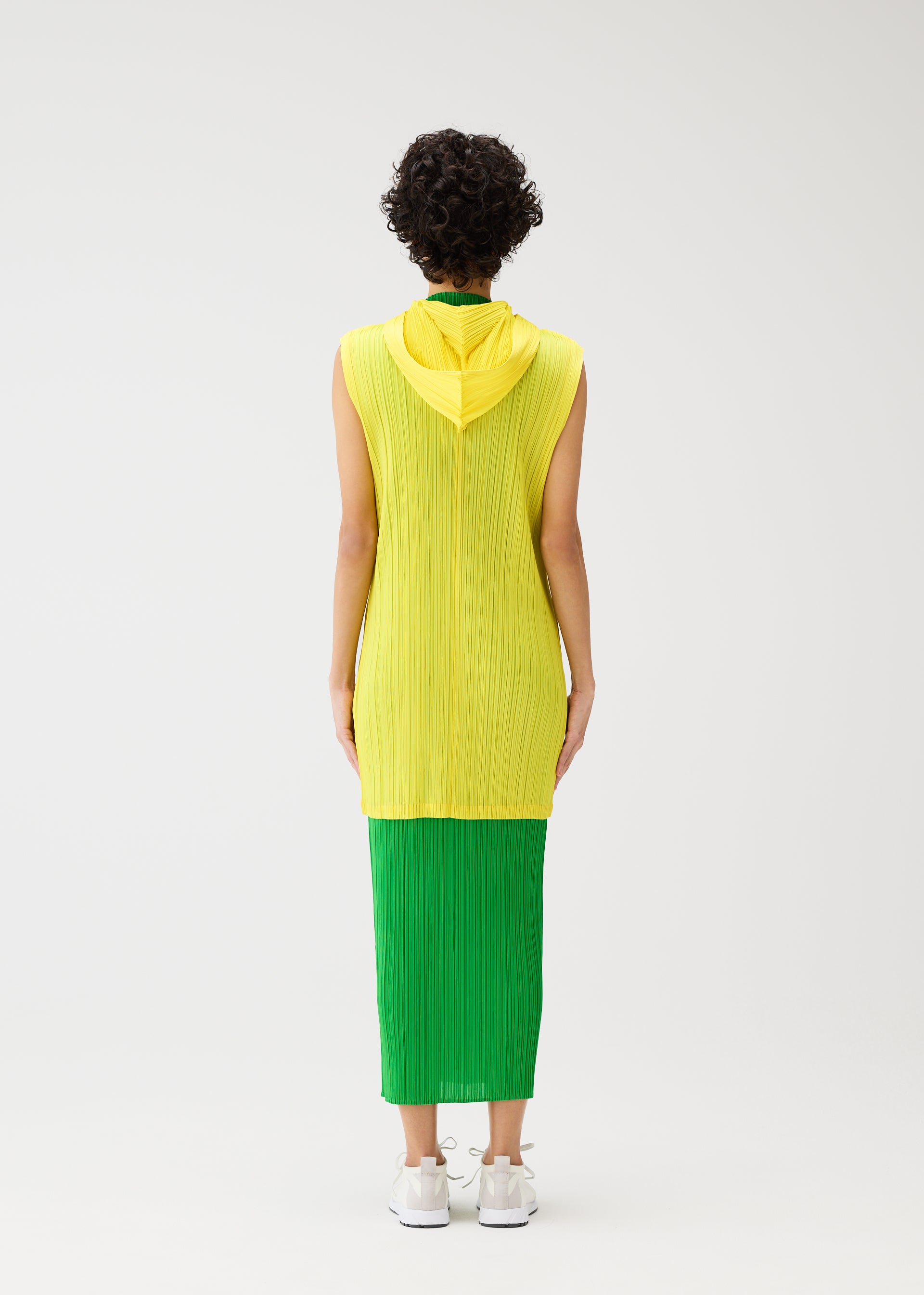 MONTHLY COLORS : APRIL – isseymiyake.com