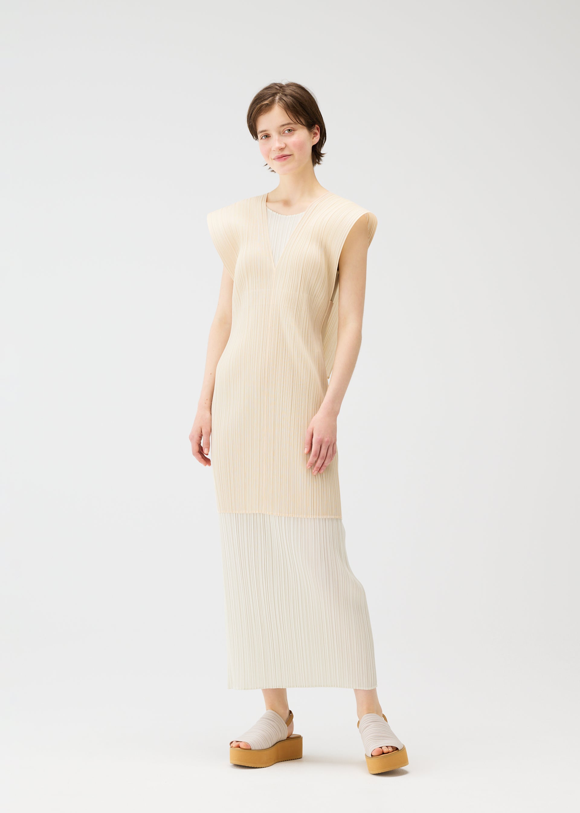 LUCID PLEATS – isseymiyake.com