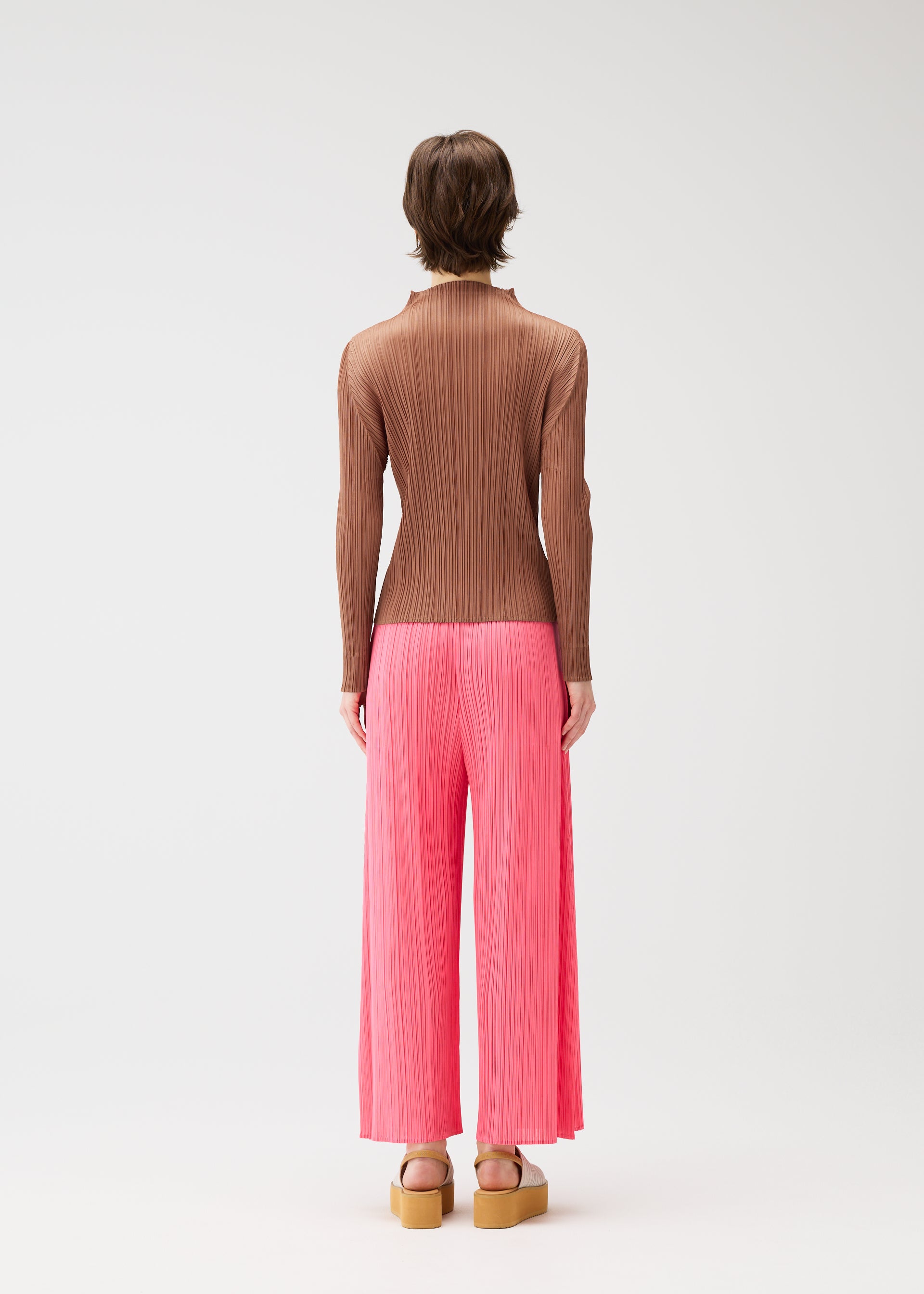 MONTHLY COLORS : MARCH – isseymiyake.com