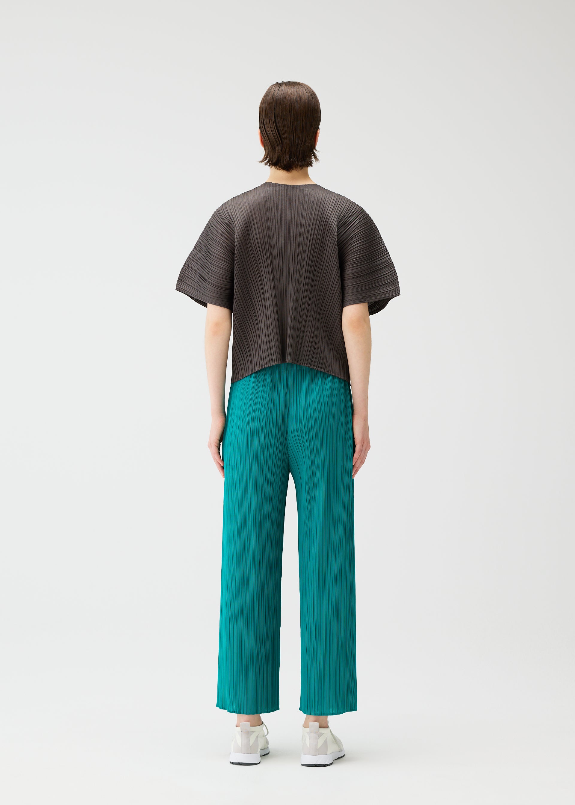 MONTHLY COLORS : JUNE – isseymiyake.com