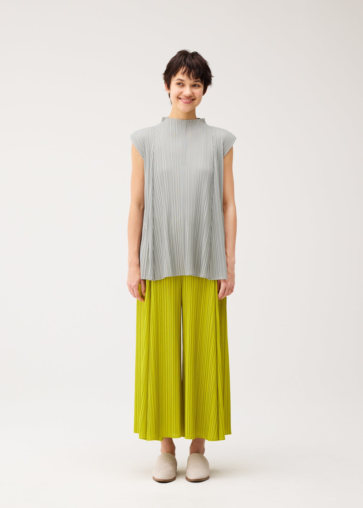 MELLOW PLEATS、ウィメンズ_パンツ、着用画像1
