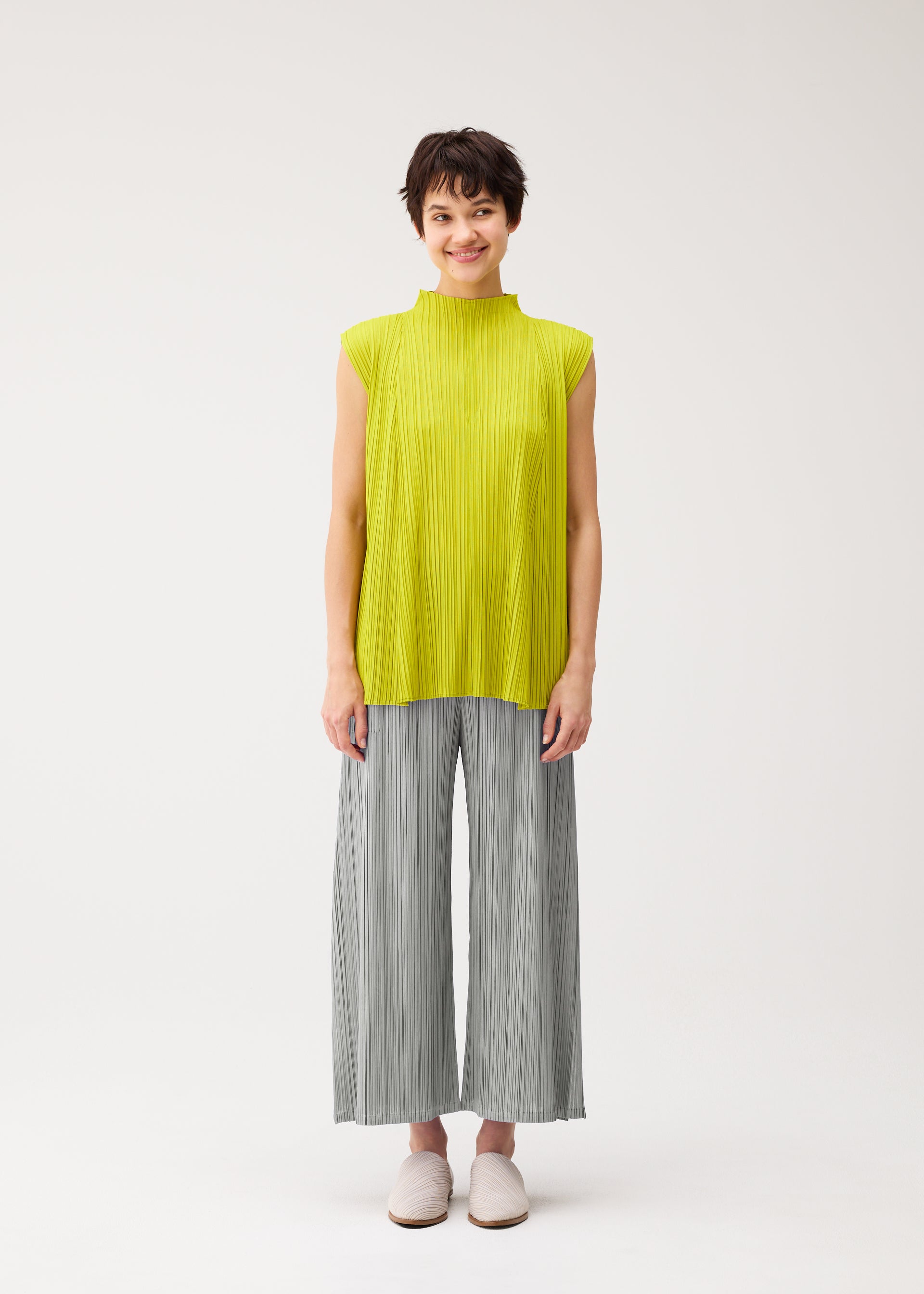 MELLOW PLEATS、ウィメンズ_パンツ、着用画像1