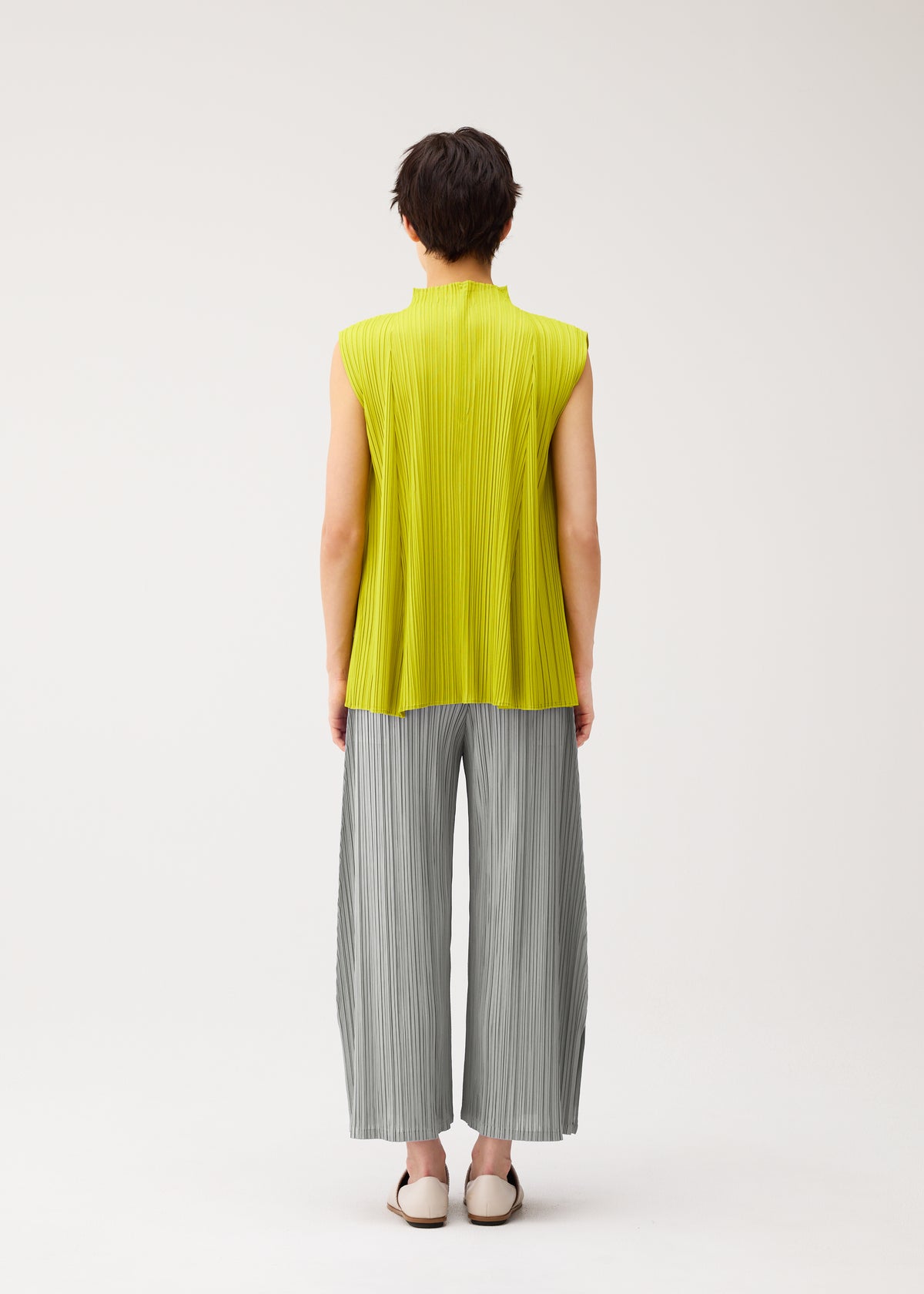 MELLOW PLEATS、ウィメンズ_パンツ、着用画像3