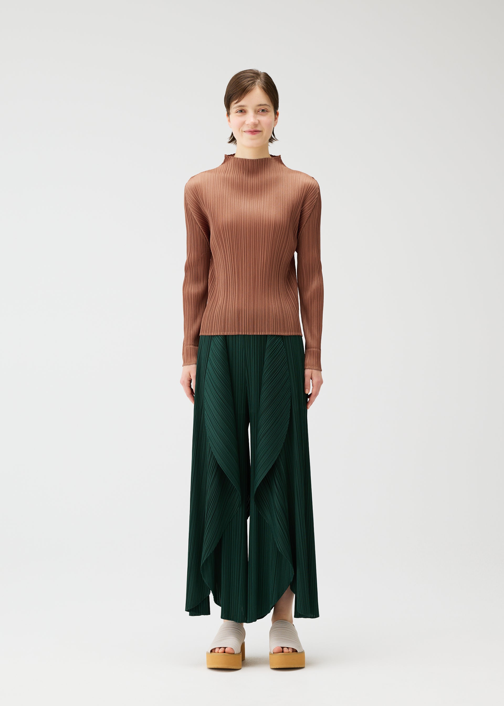 5サイズ‼️プリーツプリーズイッセイミヤケLEAF パンツ LEAF – isseymiyake.com