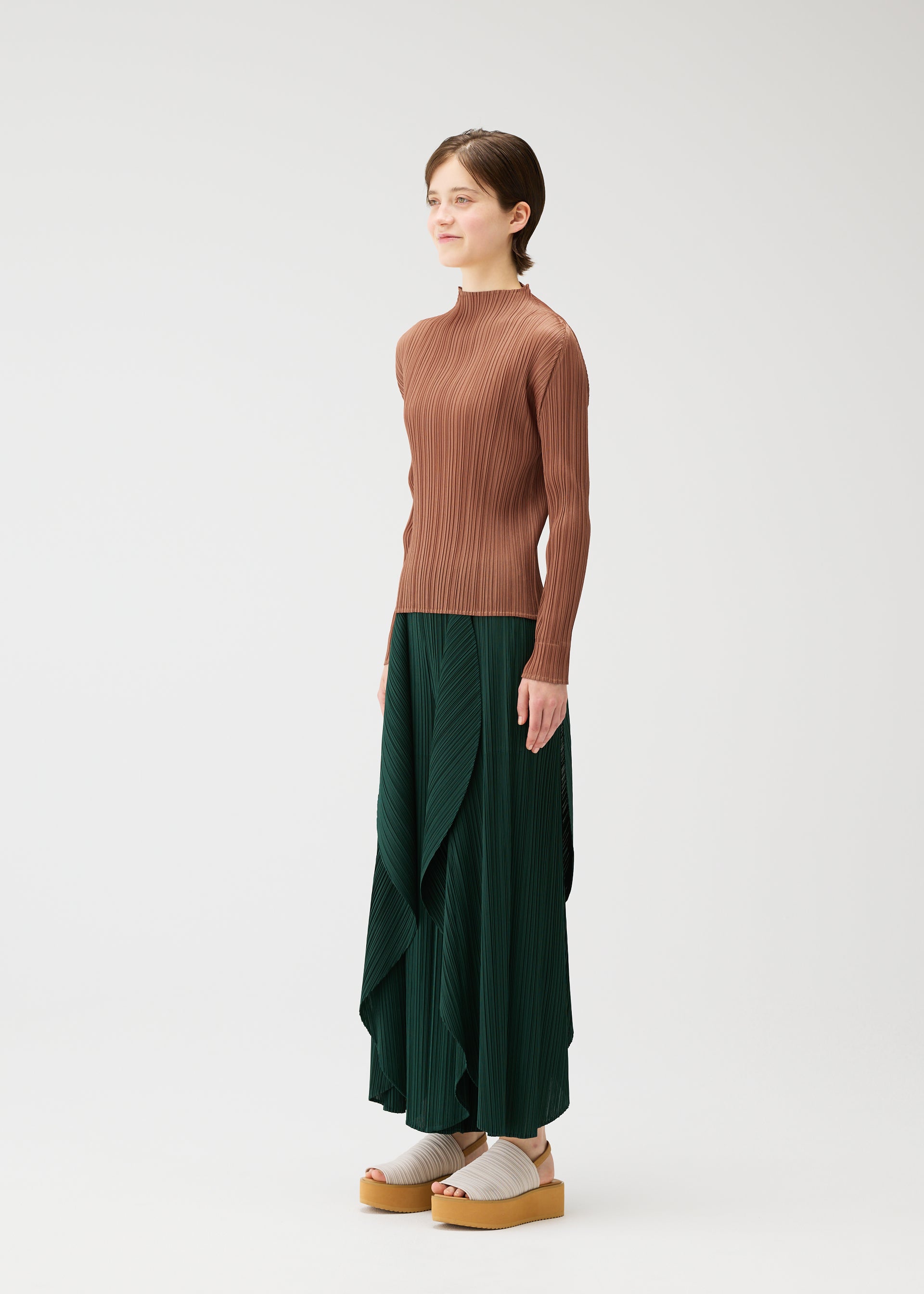 LEAF – isseymiyake.com