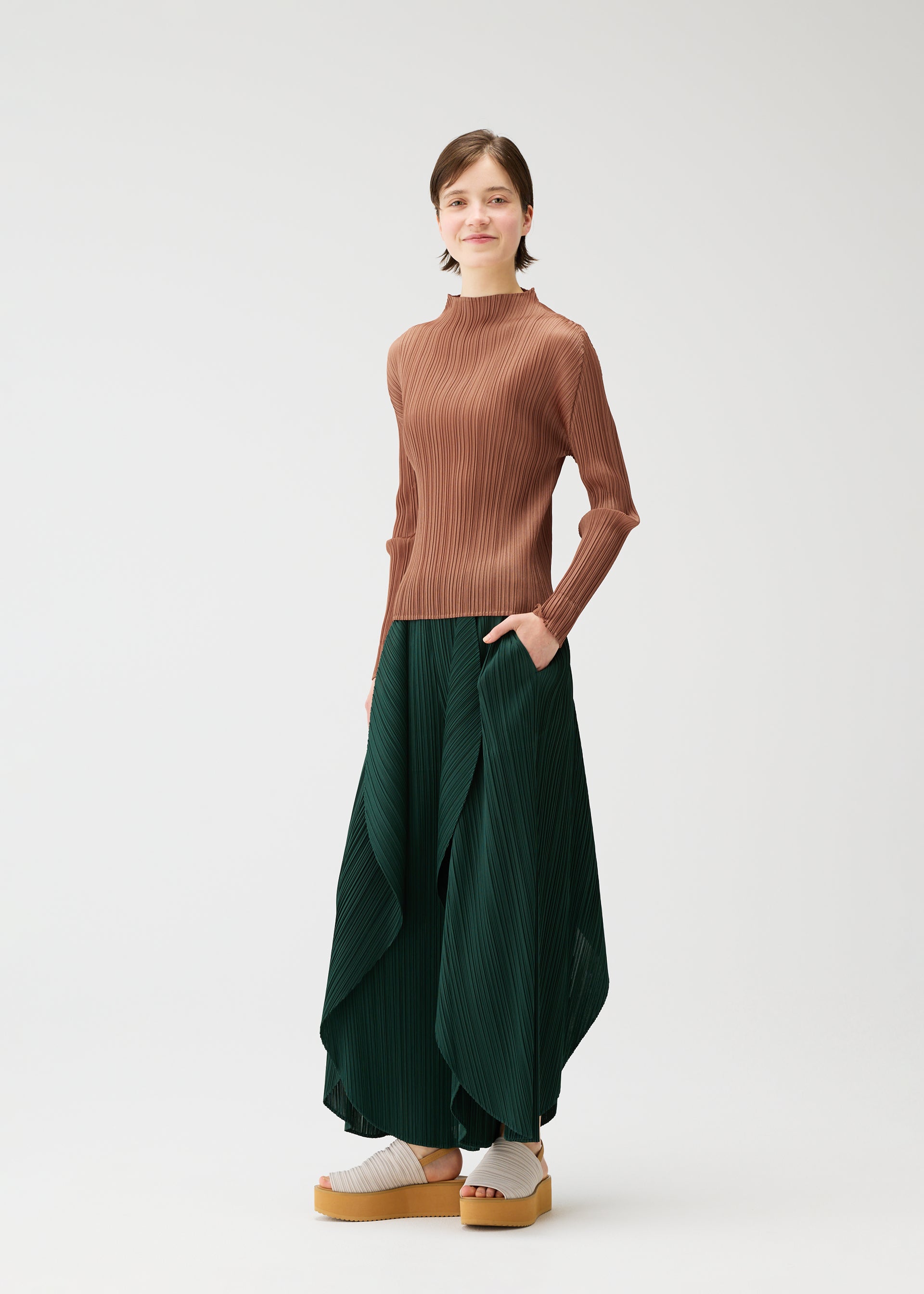 PLEATS PLEASE ISSEY MIYAKE LEAF トップス LEAF