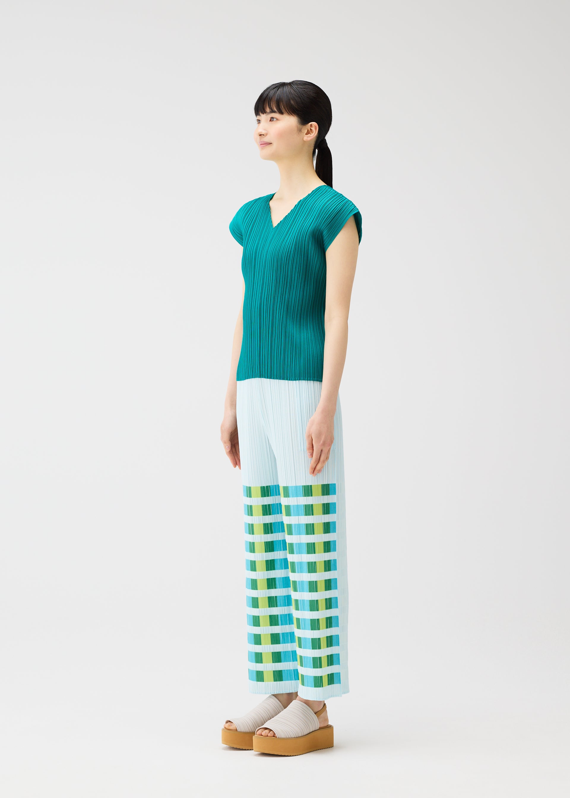 BUMPY BASKET – isseymiyake.com