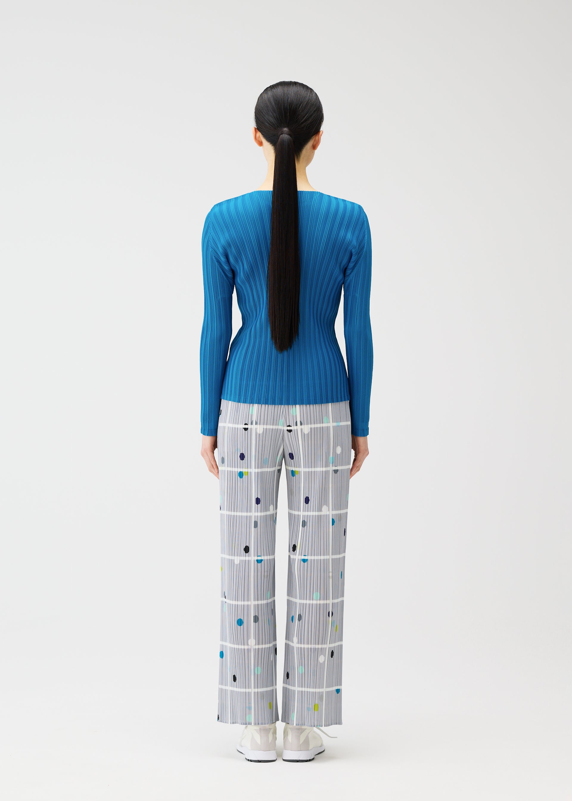 CROSSING DOTS – isseymiyake.com
