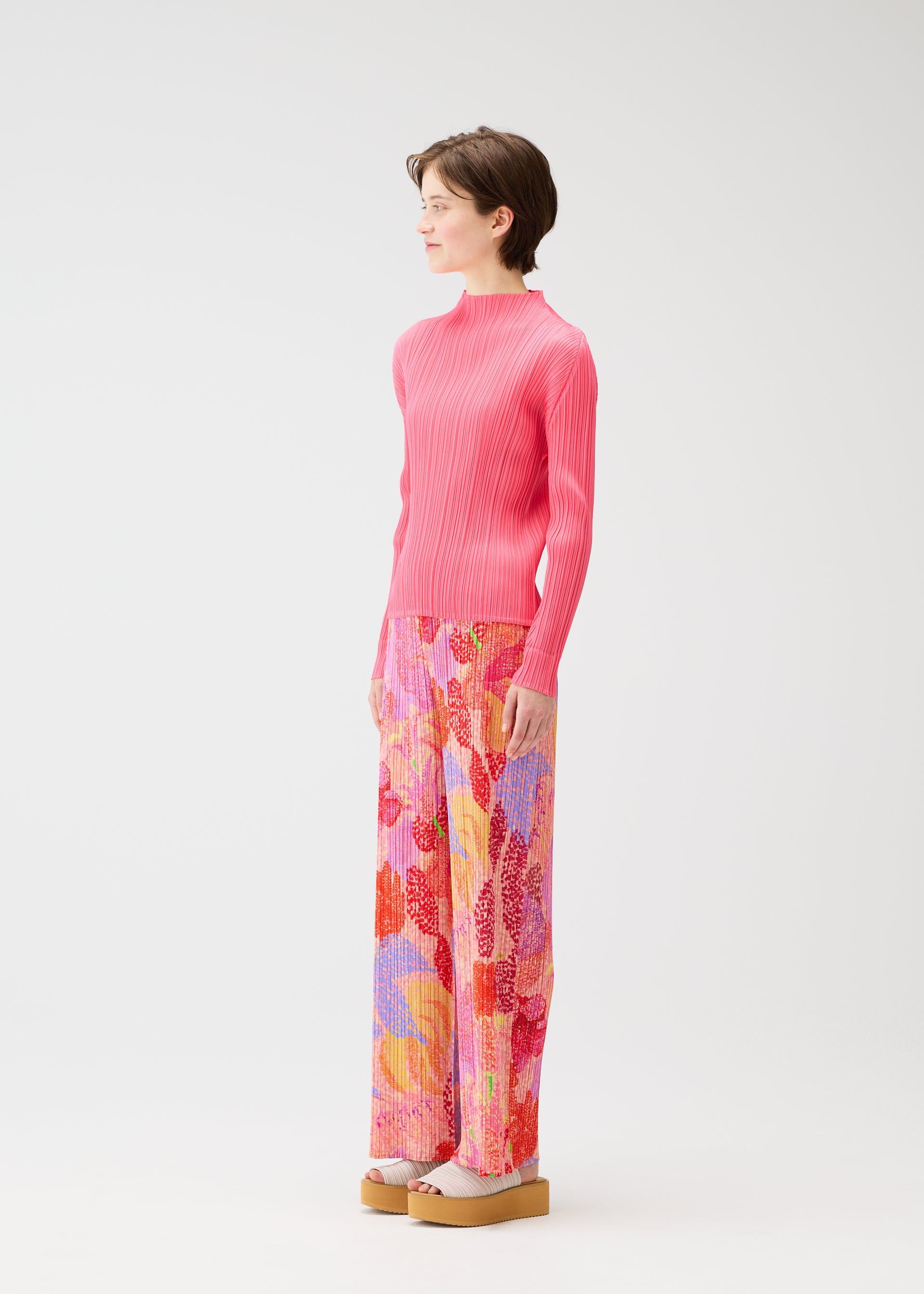 FOGGY FOREST – isseymiyake.com
