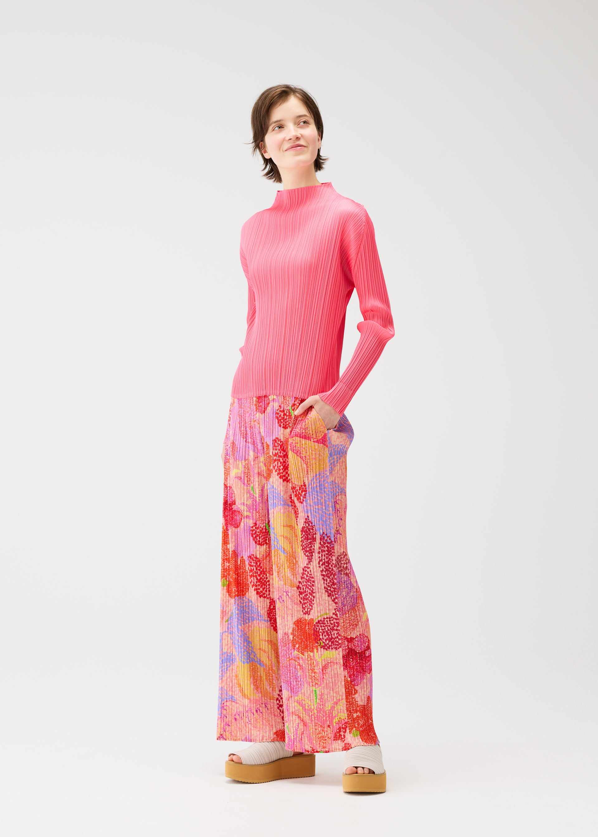 FOGGY FOREST – isseymiyake.com