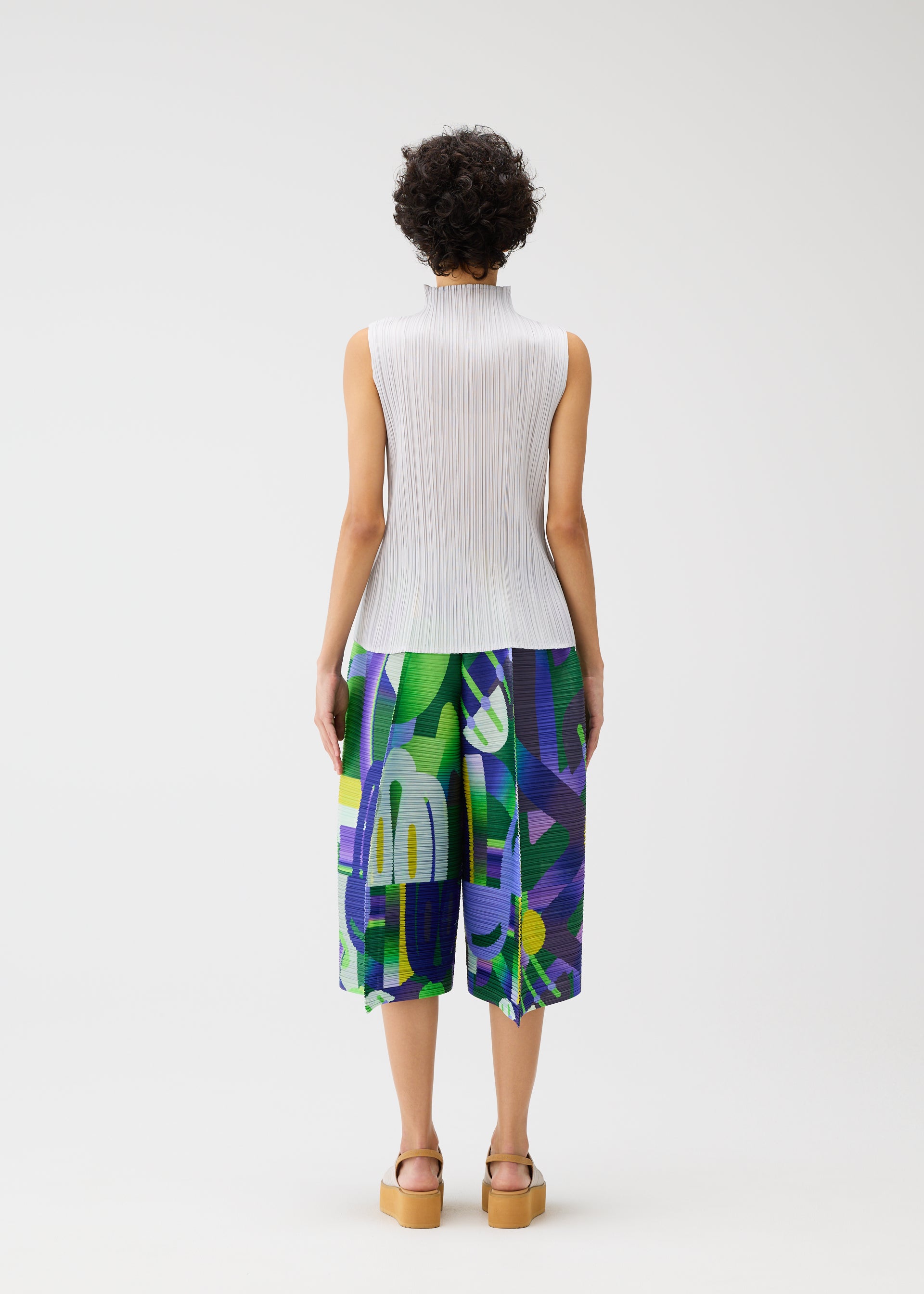 PLAYGROUND – isseymiyake.com