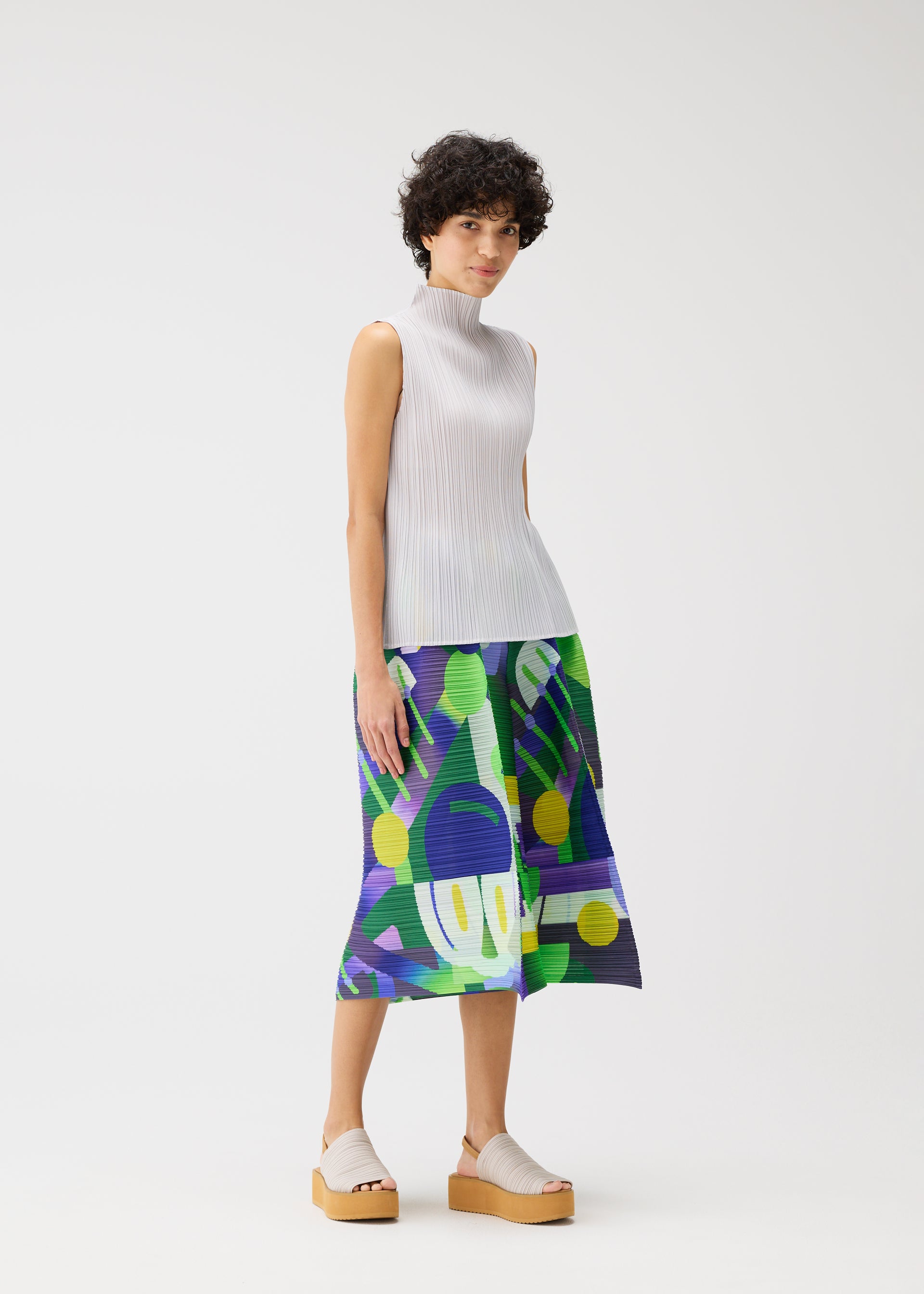 PLAYGROUND – isseymiyake.com PLAYGROUND – isseymiyake.com