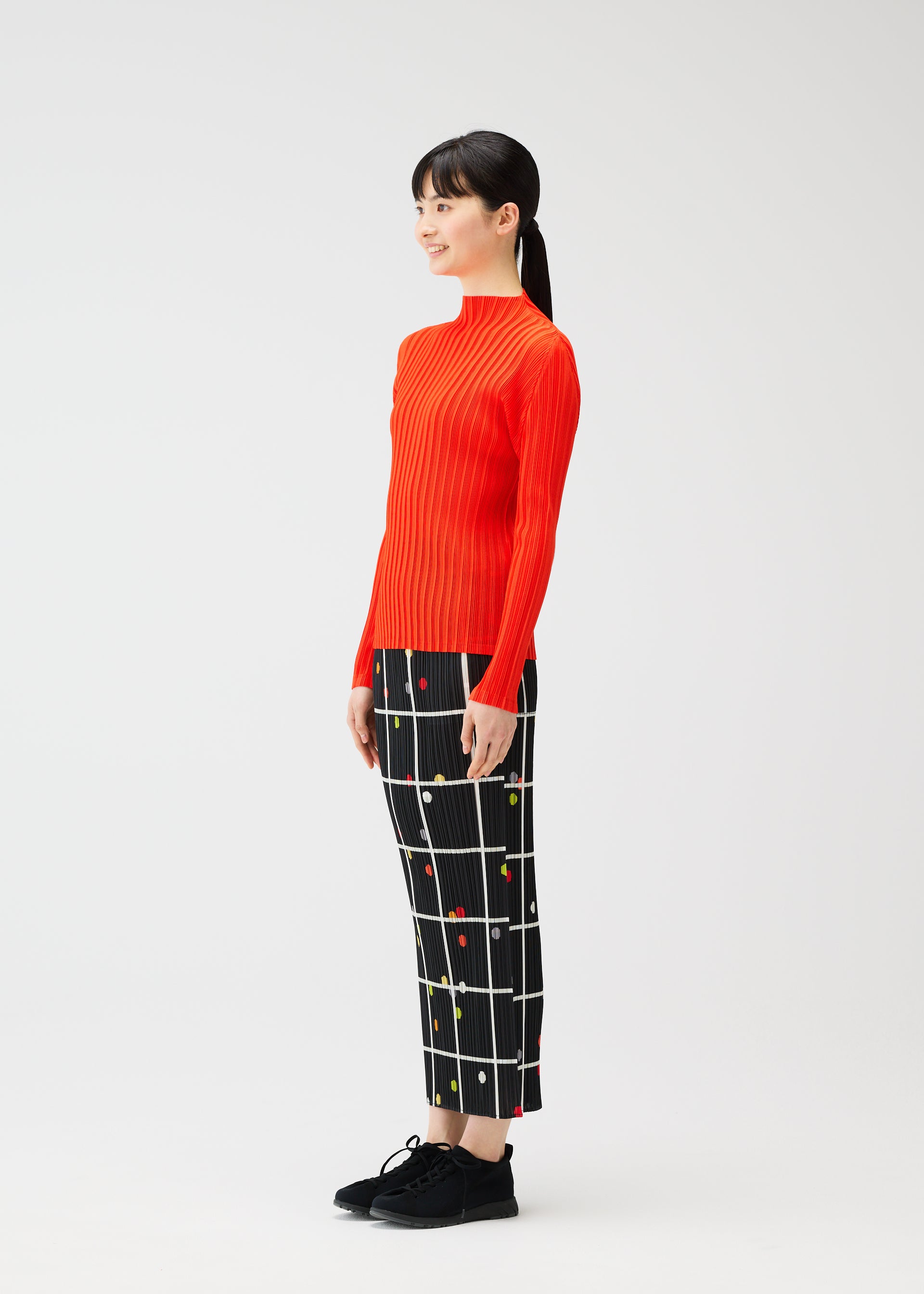 CROSSING DOTS – isseymiyake.com