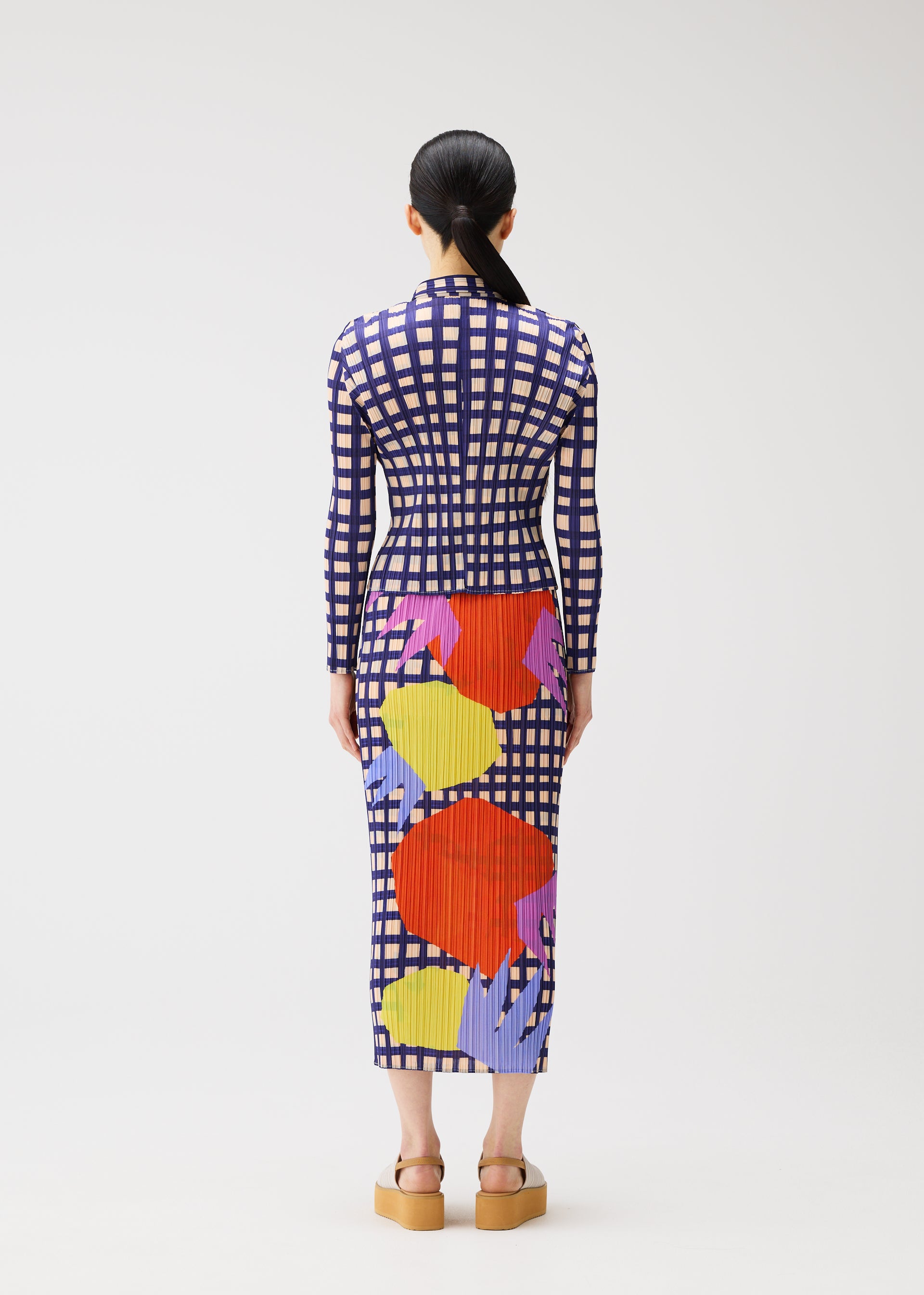 プリーツプリーズ　シッカーストレートスカート MARKET – isseymiyake.com