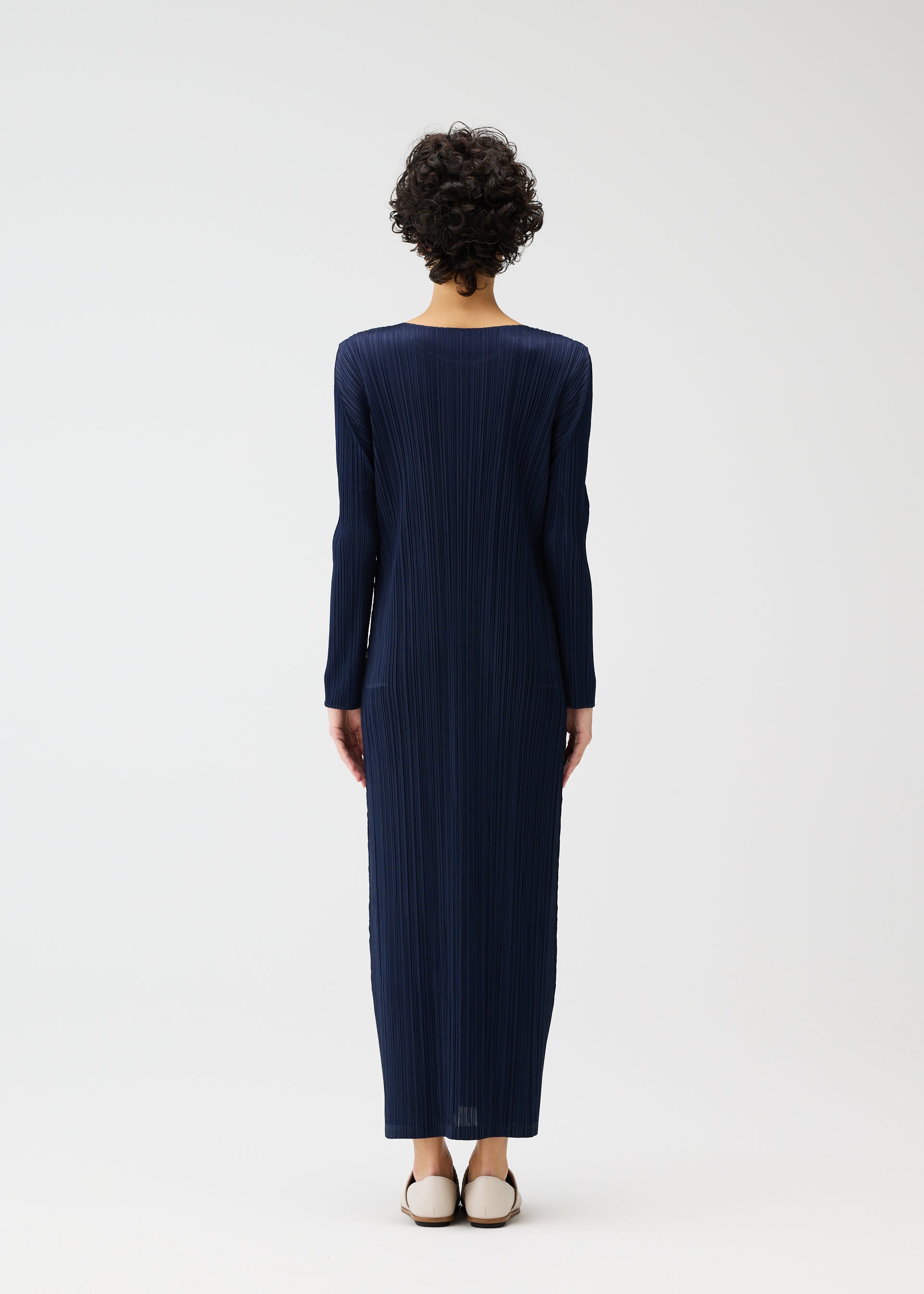 MONTHLY COLORS : JANUARY – isseymiyake.com