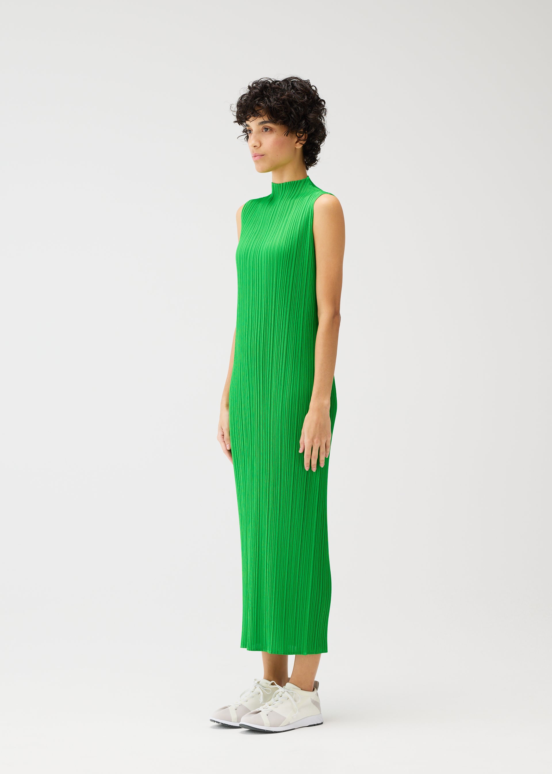 MONTHLY COLORS : APRIL – isseymiyake.com