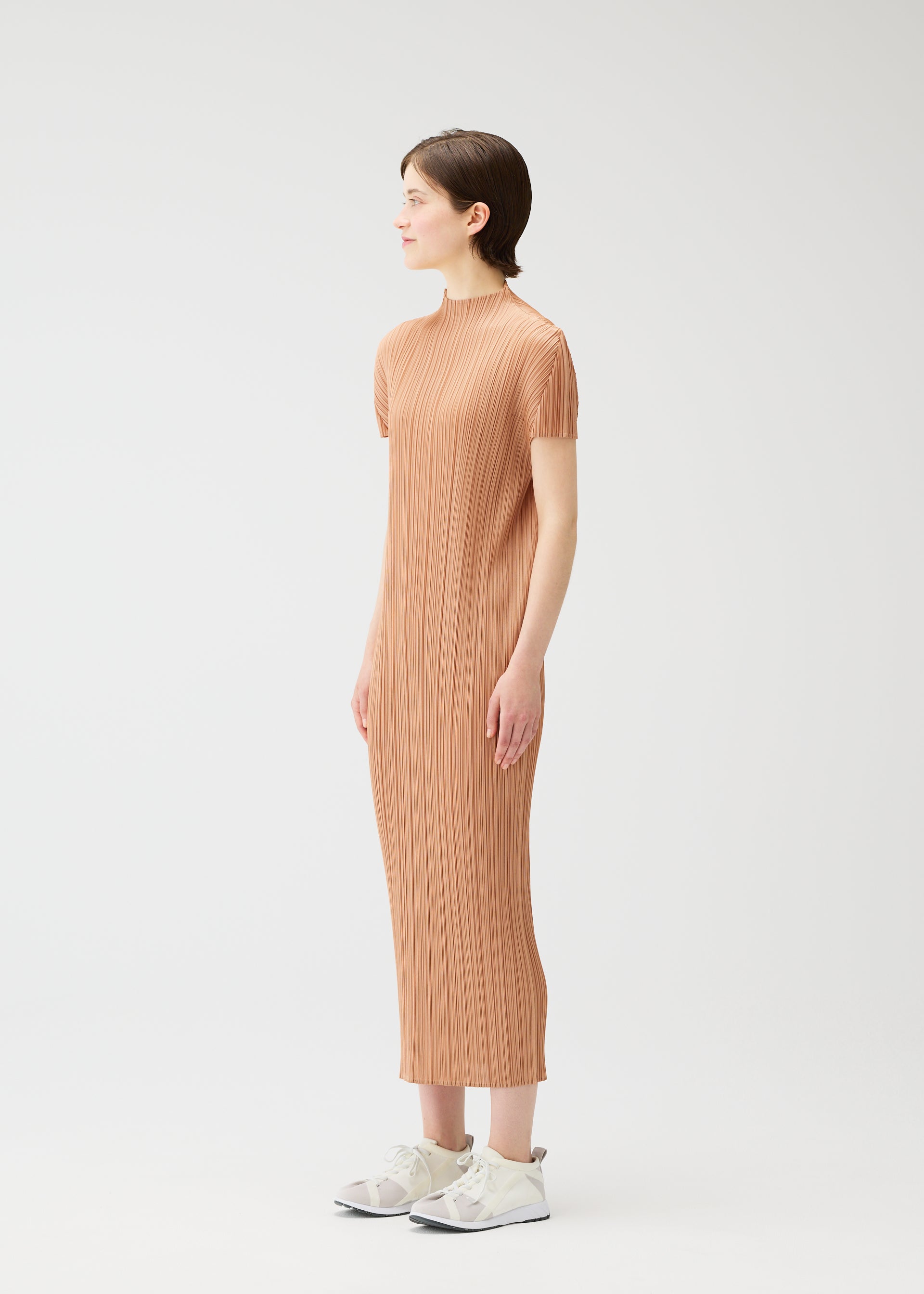 MONTHLY COLORS : JUNE – isseymiyake.com