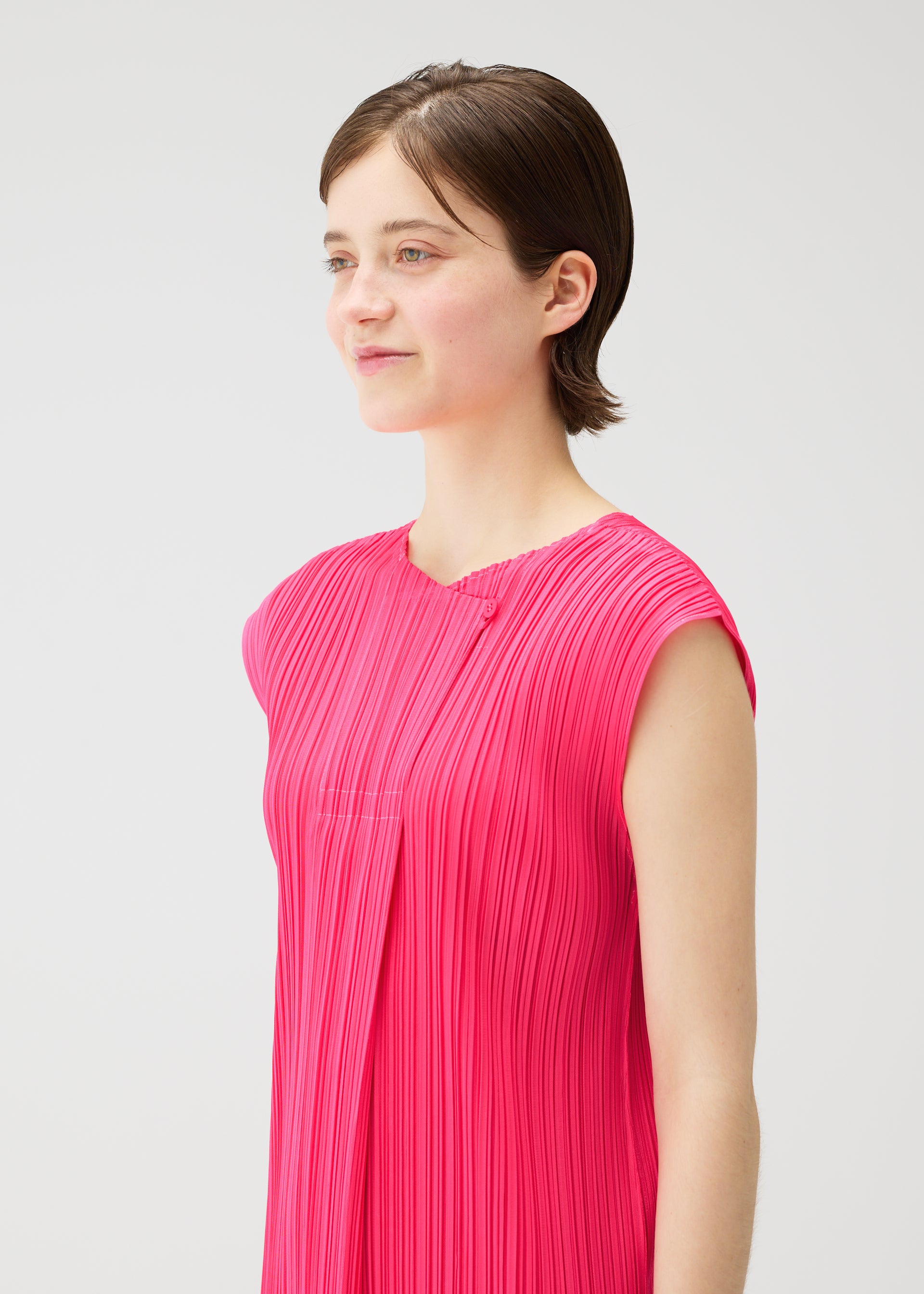MONTHLY COLORS : JUNE – isseymiyake.com