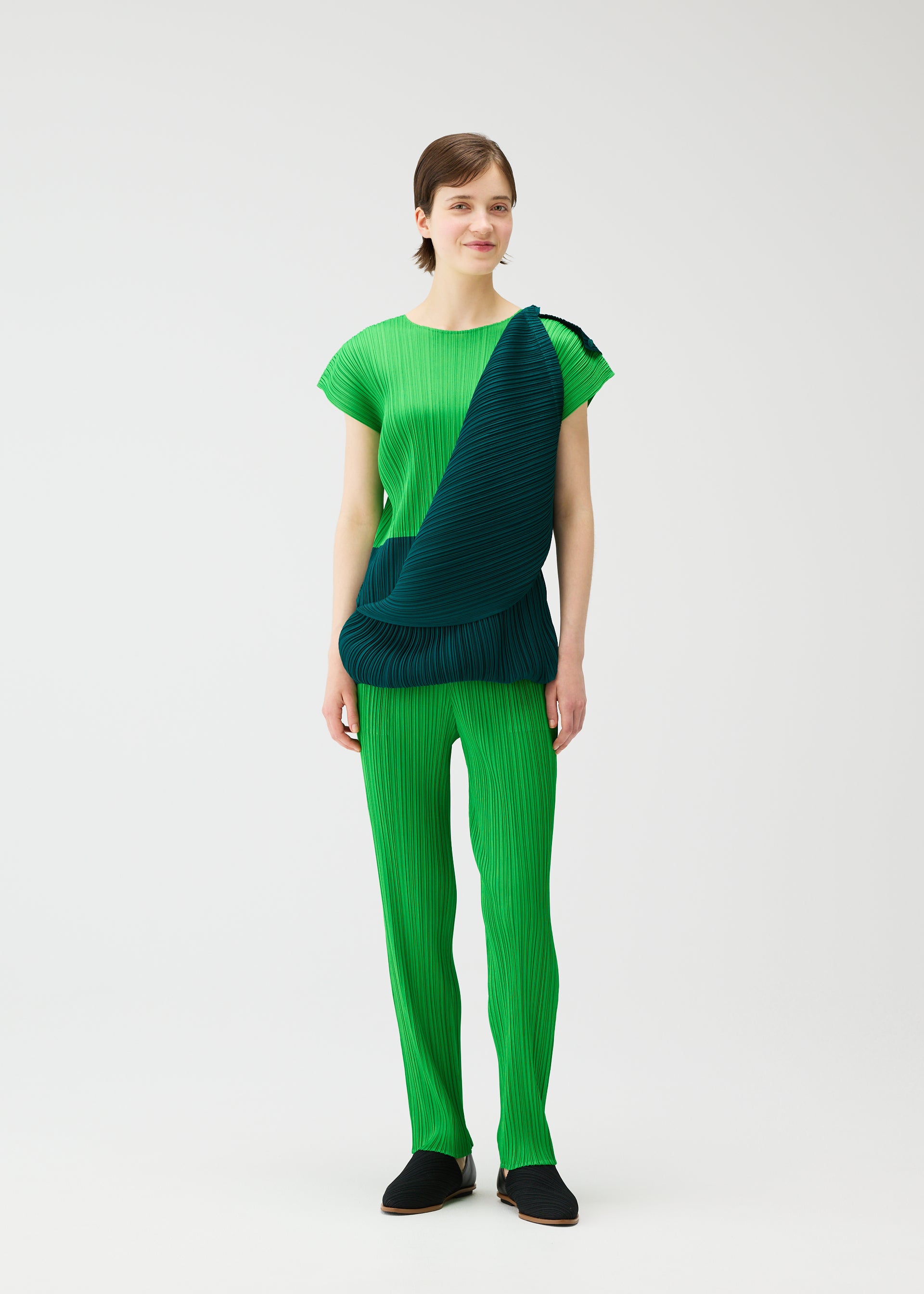 SWING – isseymiyake.com